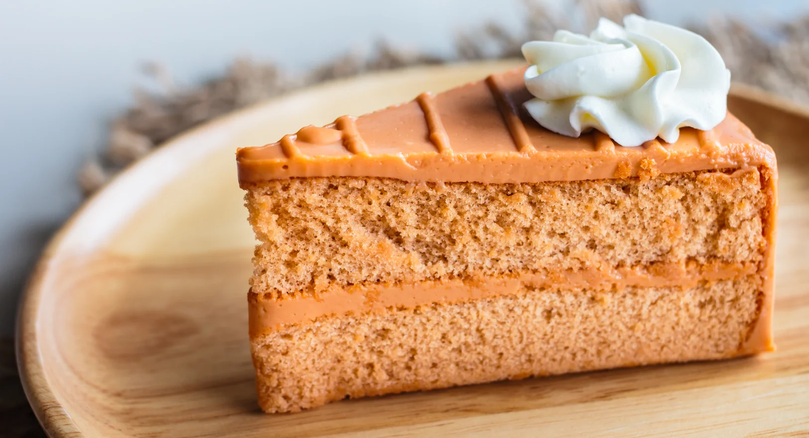 thai-tea-cake.webp