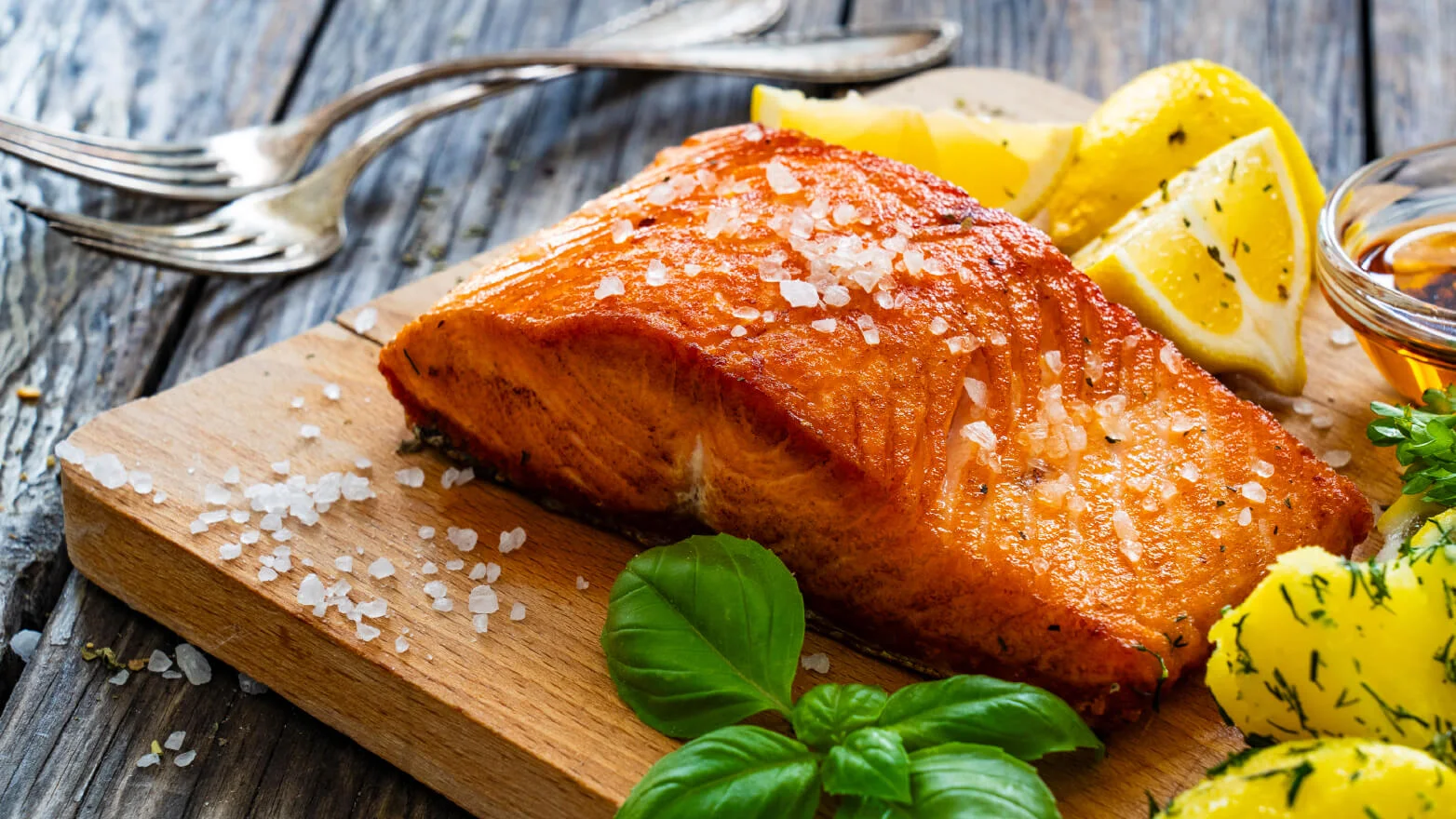 a photo of air fryer salmon with lemon pepper