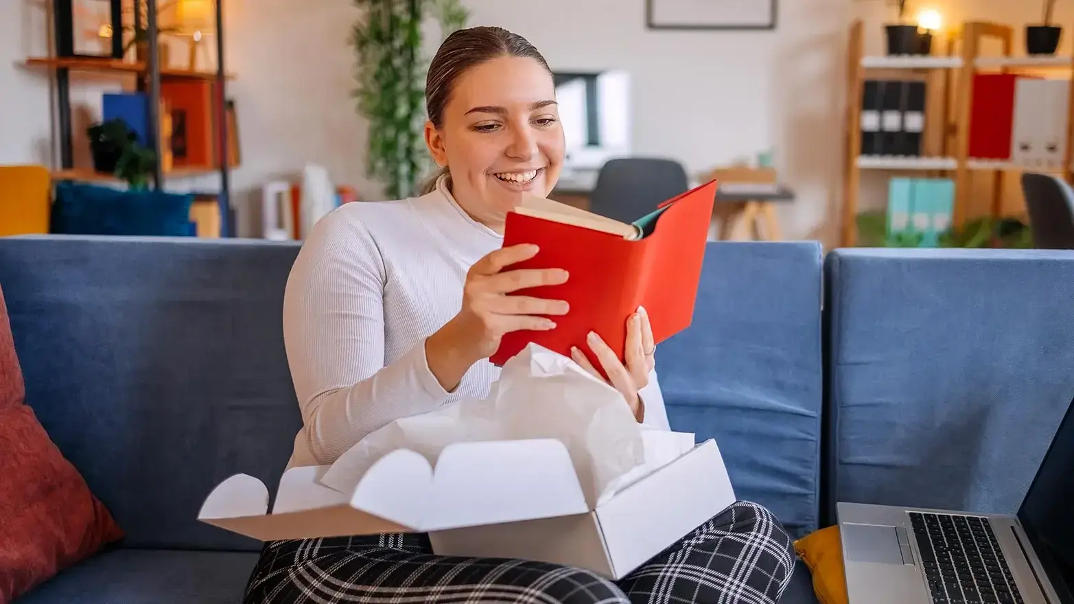 Galentine’s Day bookworm basket.