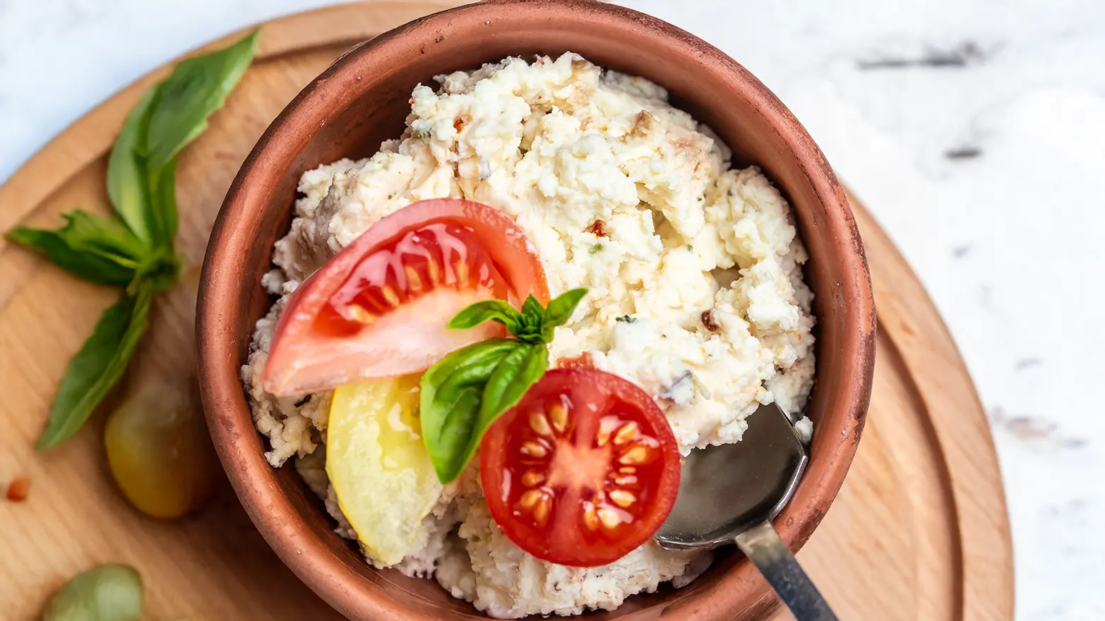 tomato cottage cheese caprese bowl
