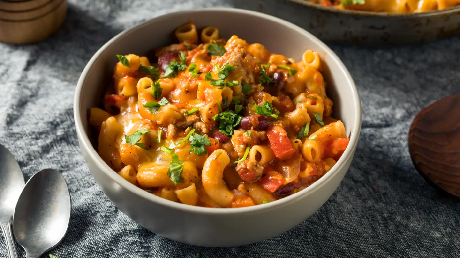 One-pot hearty chili mac