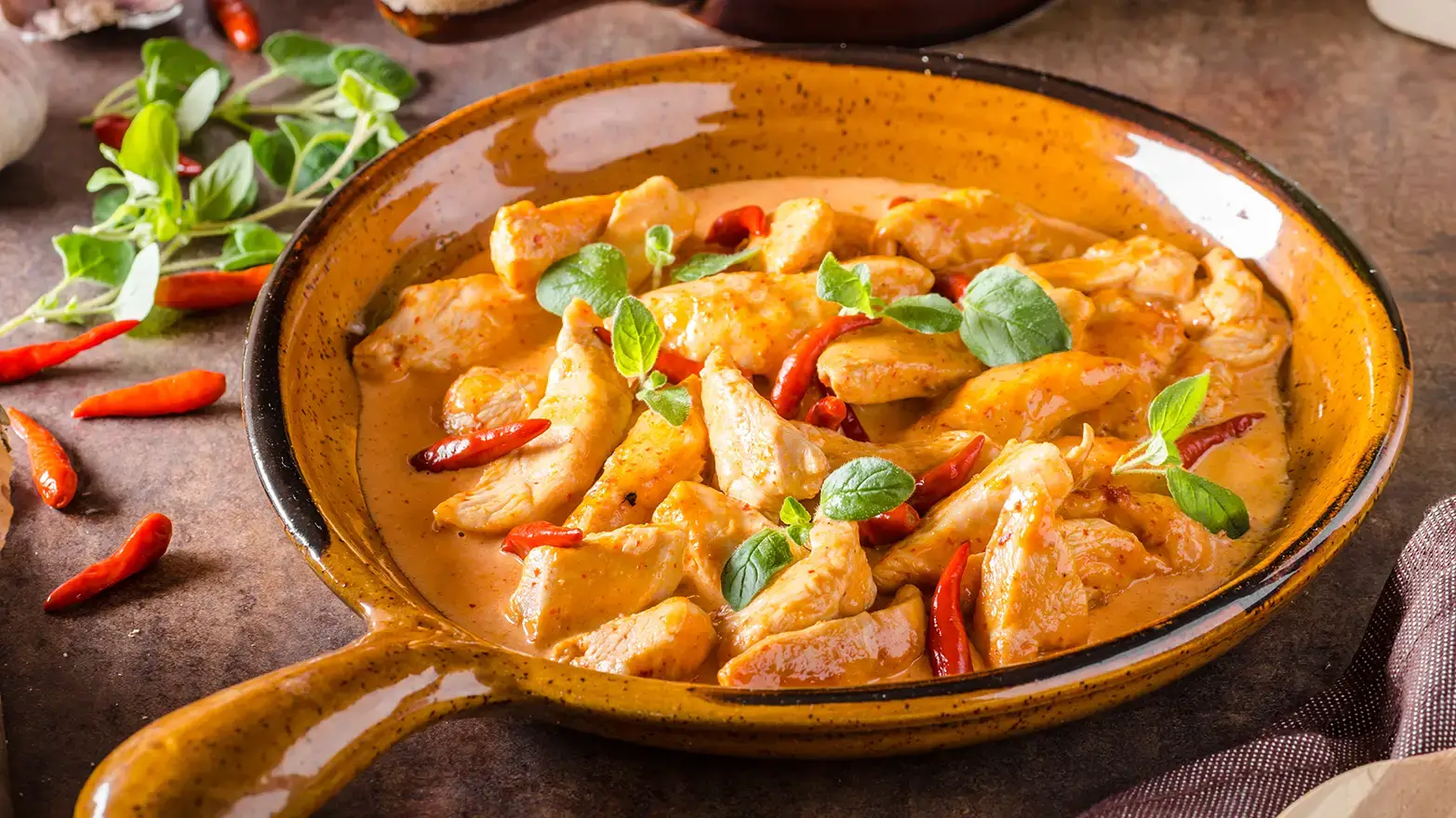 thai red curry chicken