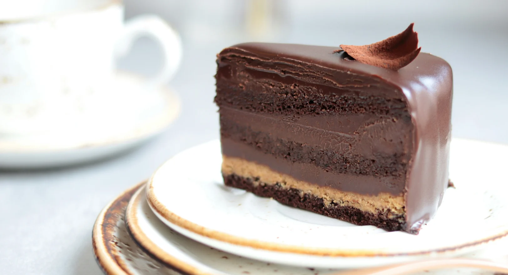 choclate-peanut-butter-cake.webp