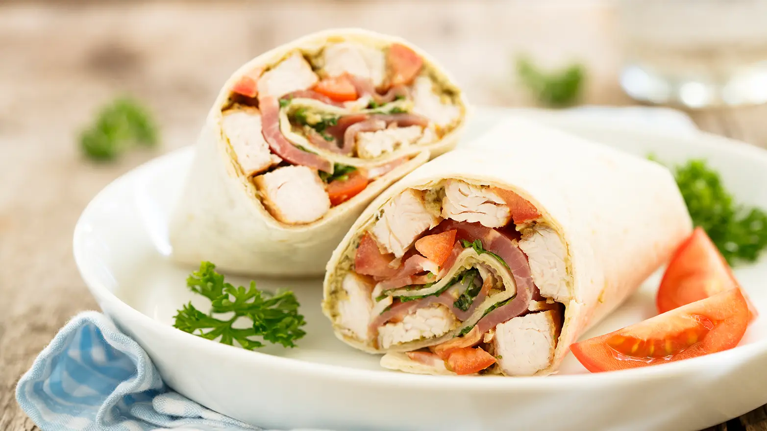 pesto chicken wraps