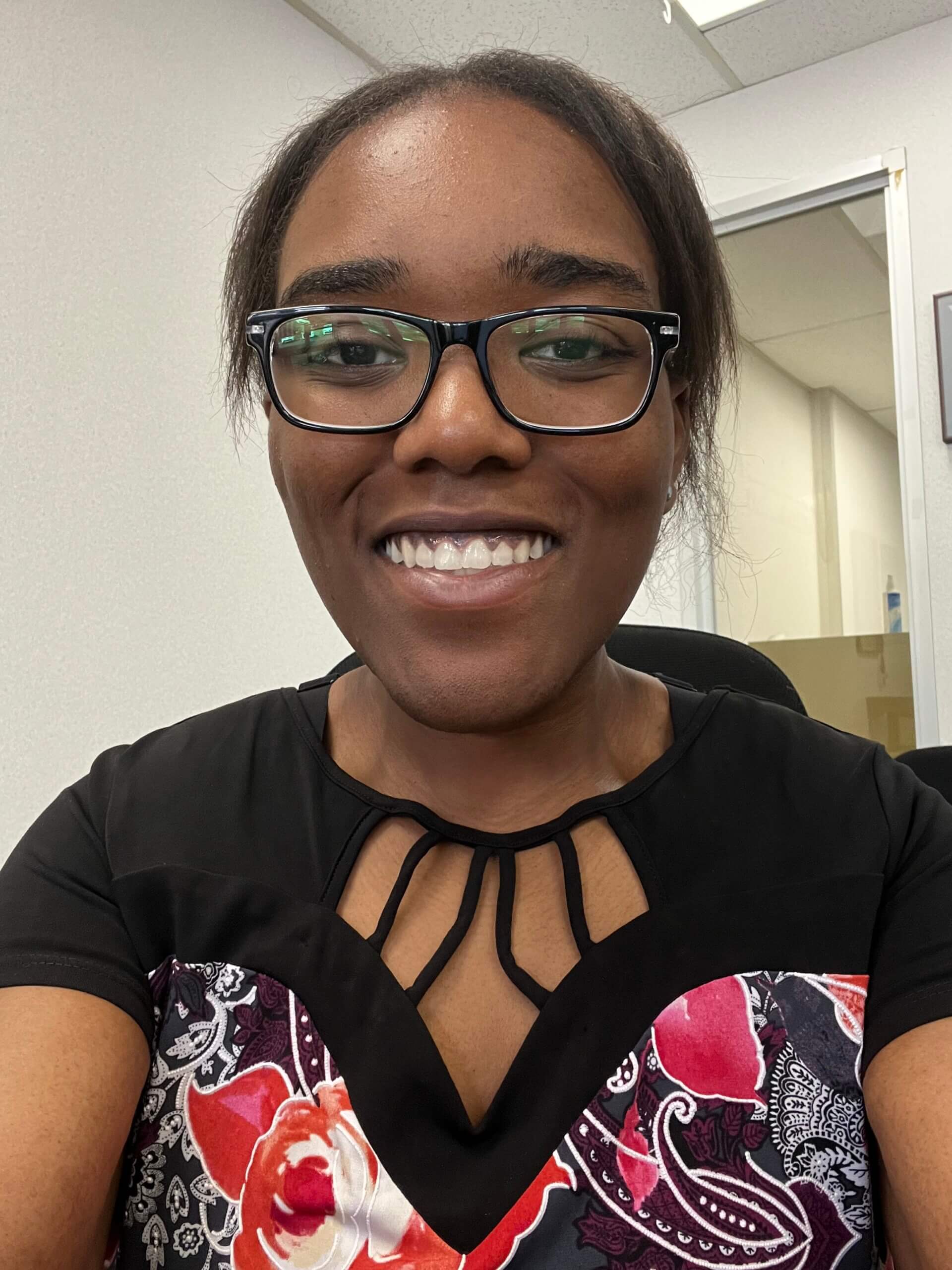 Kayla_10-Items-or-Less