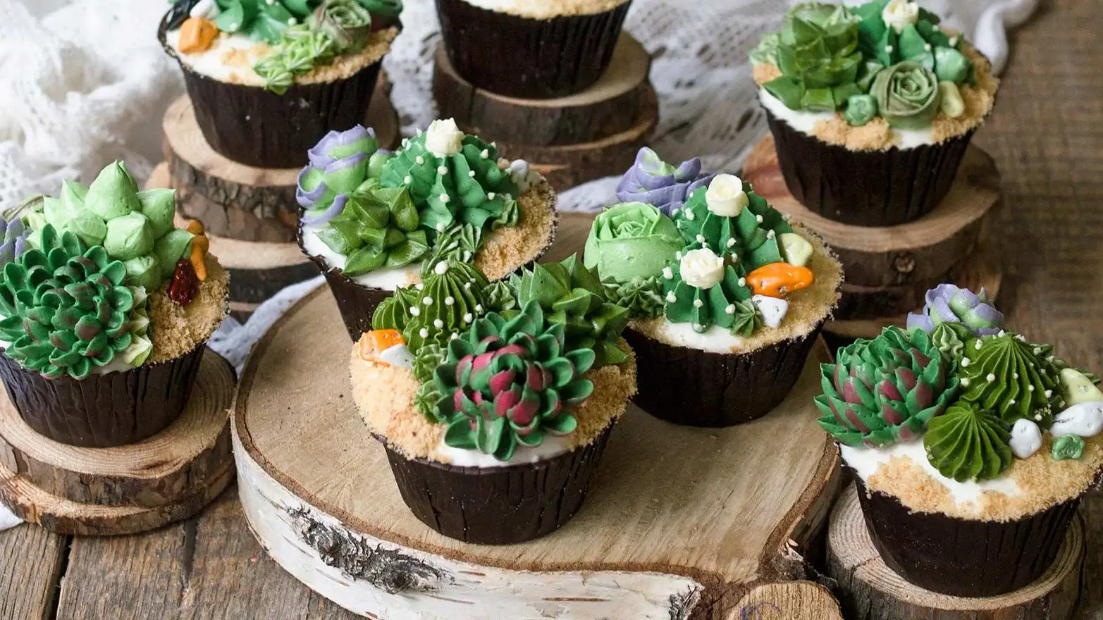 Succulent cacti cupcakes for April Fools’ Day