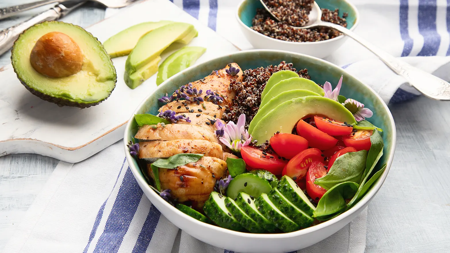 Chicken and avocado salad with quinoa