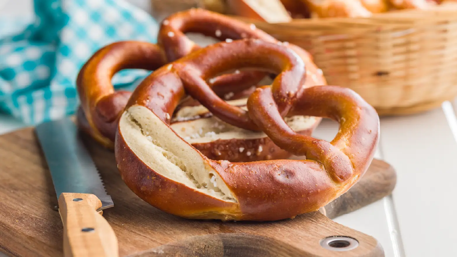 homemade soft pretzels