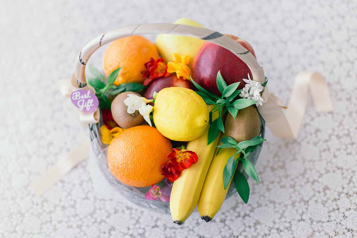 a Valentine’s Day fruit basket