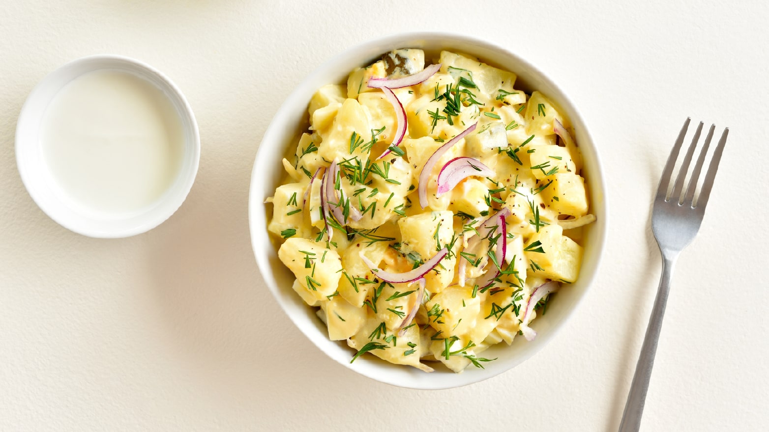 Dill potato salad with red onion