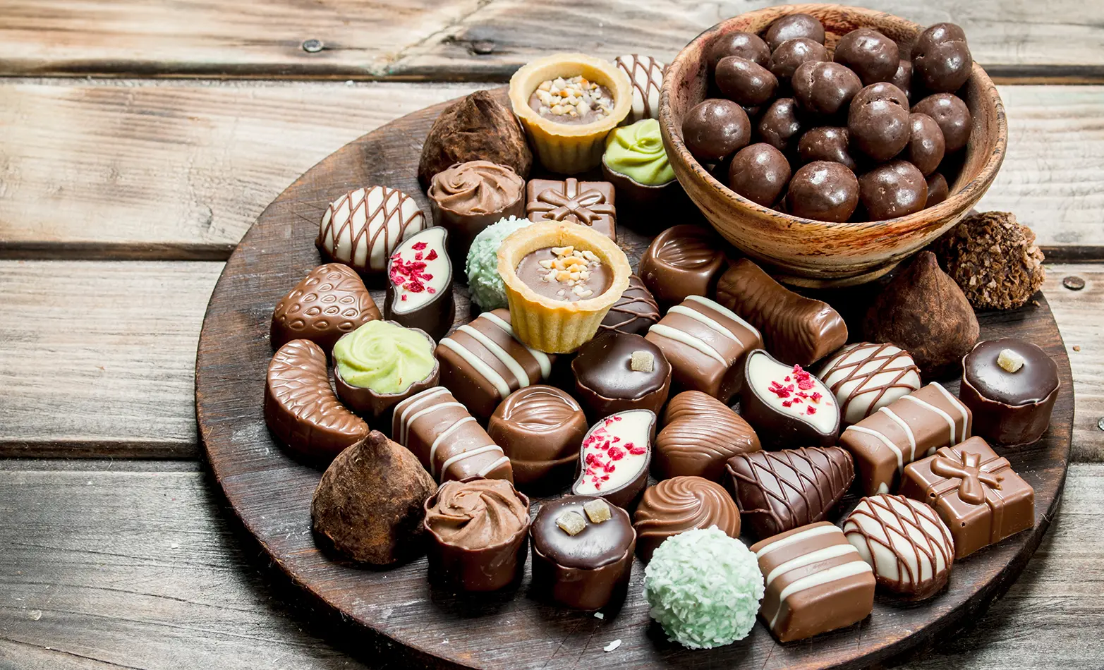 A photo of a chocolate charcuterie board.