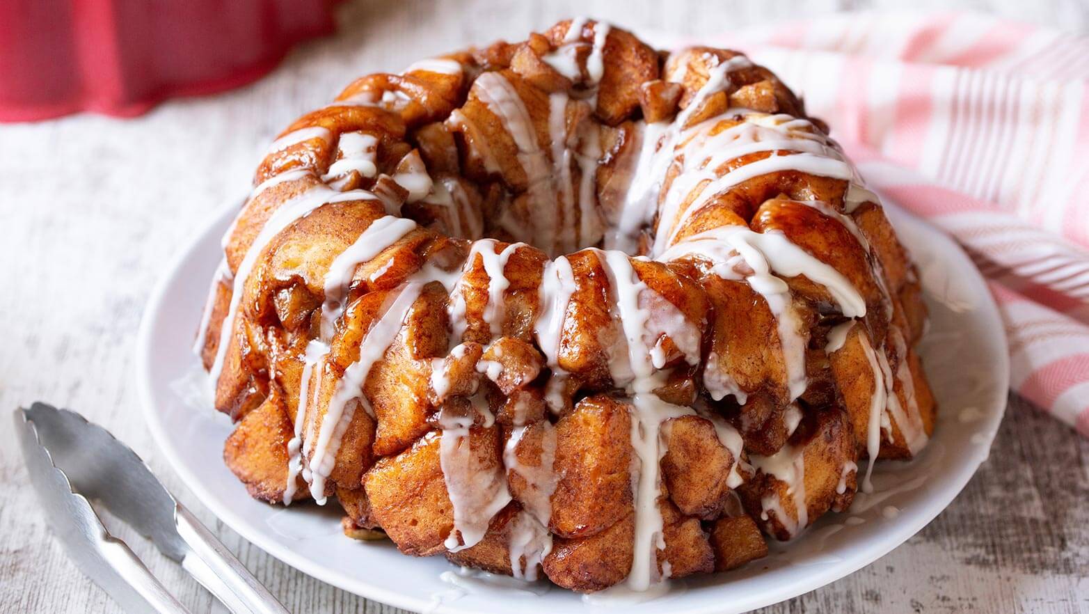 Cinnamon roll monkey bread