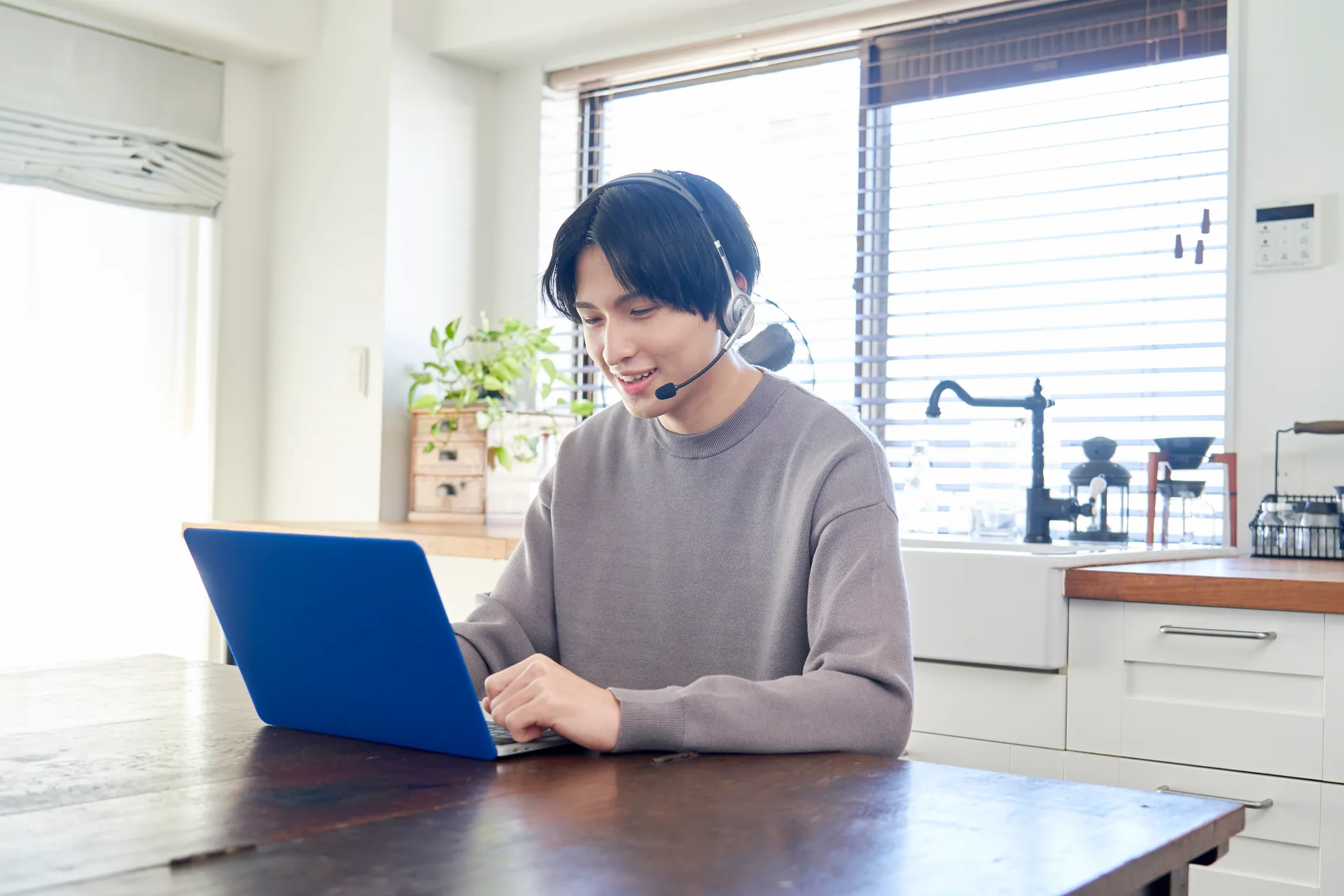 Our online English courses are ideal for