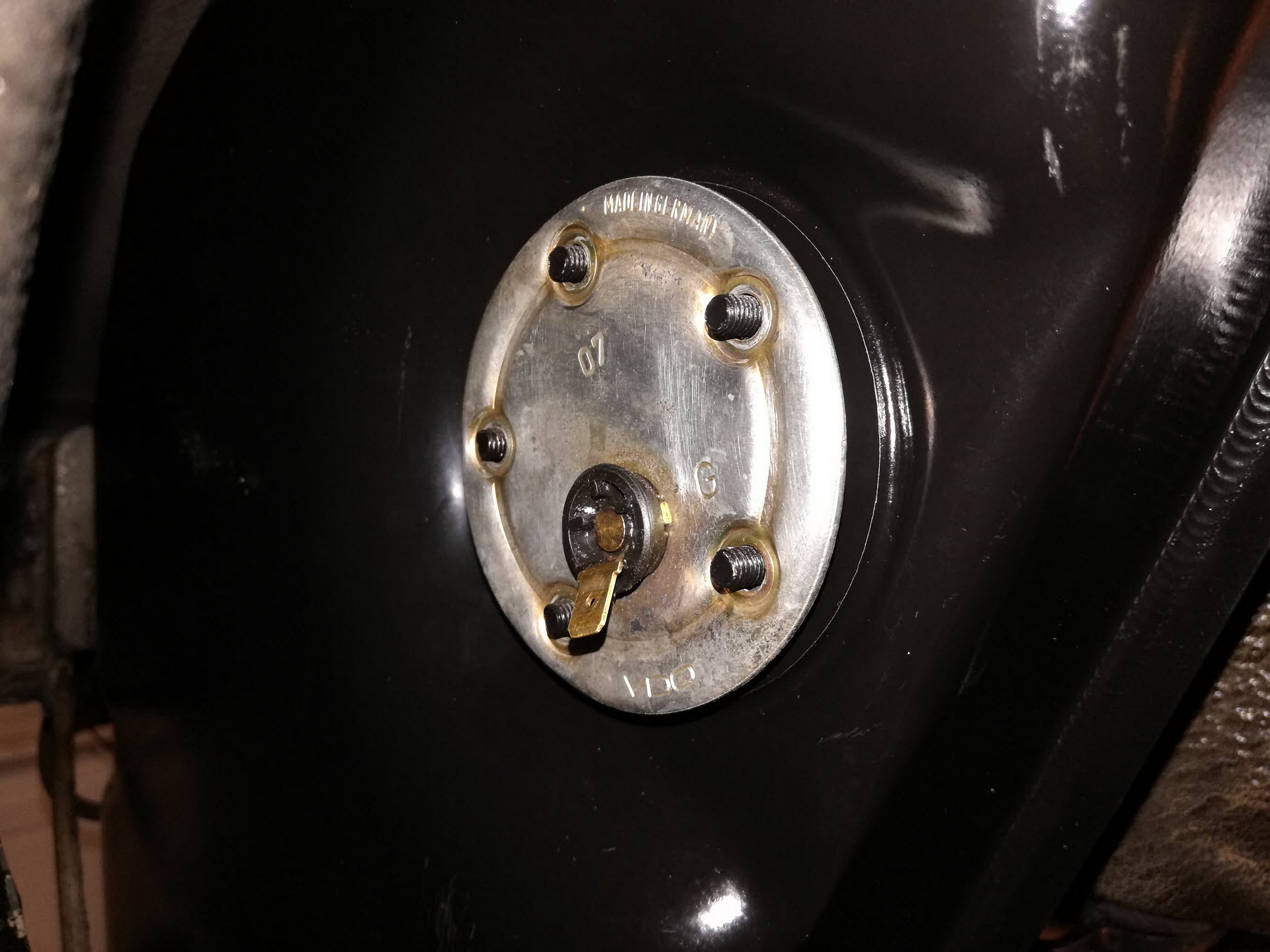 porsche-911-oil-sensor-9