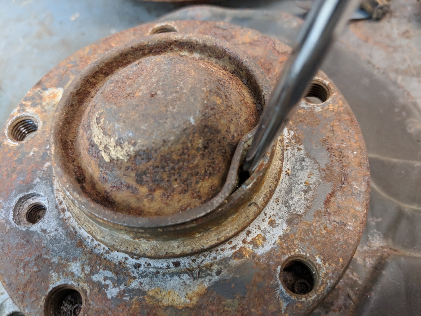 E36 wheel hub dust cap