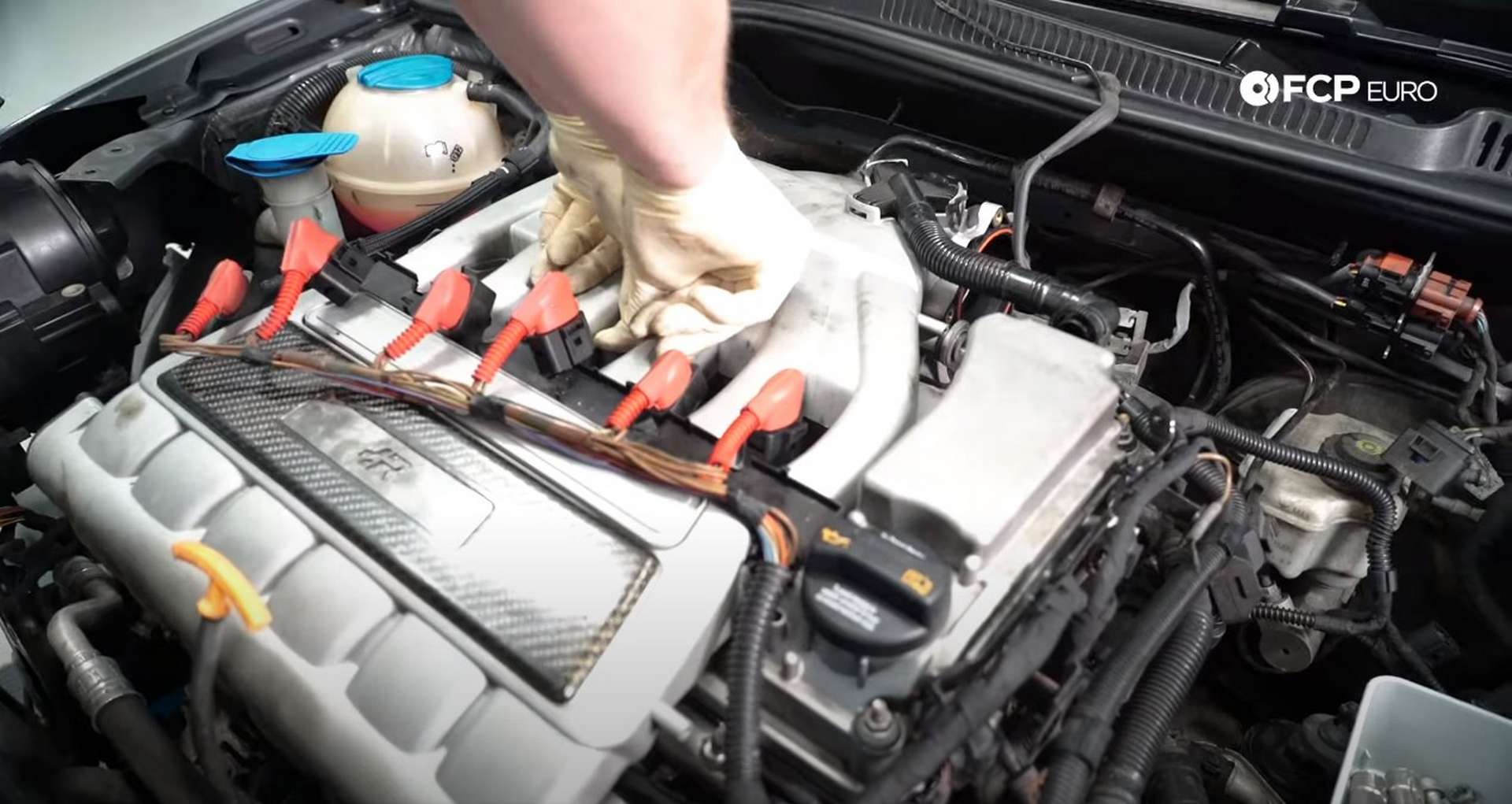 53-DIY-VW-VR6-Valve-Cover-Gasket-Redressing-Engine