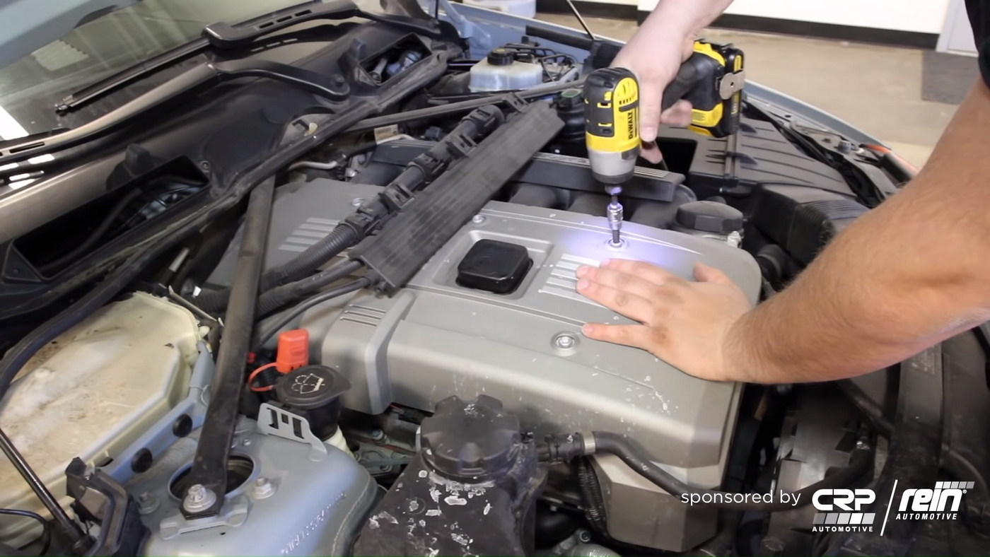 BMW E90 Cowl Removal 4