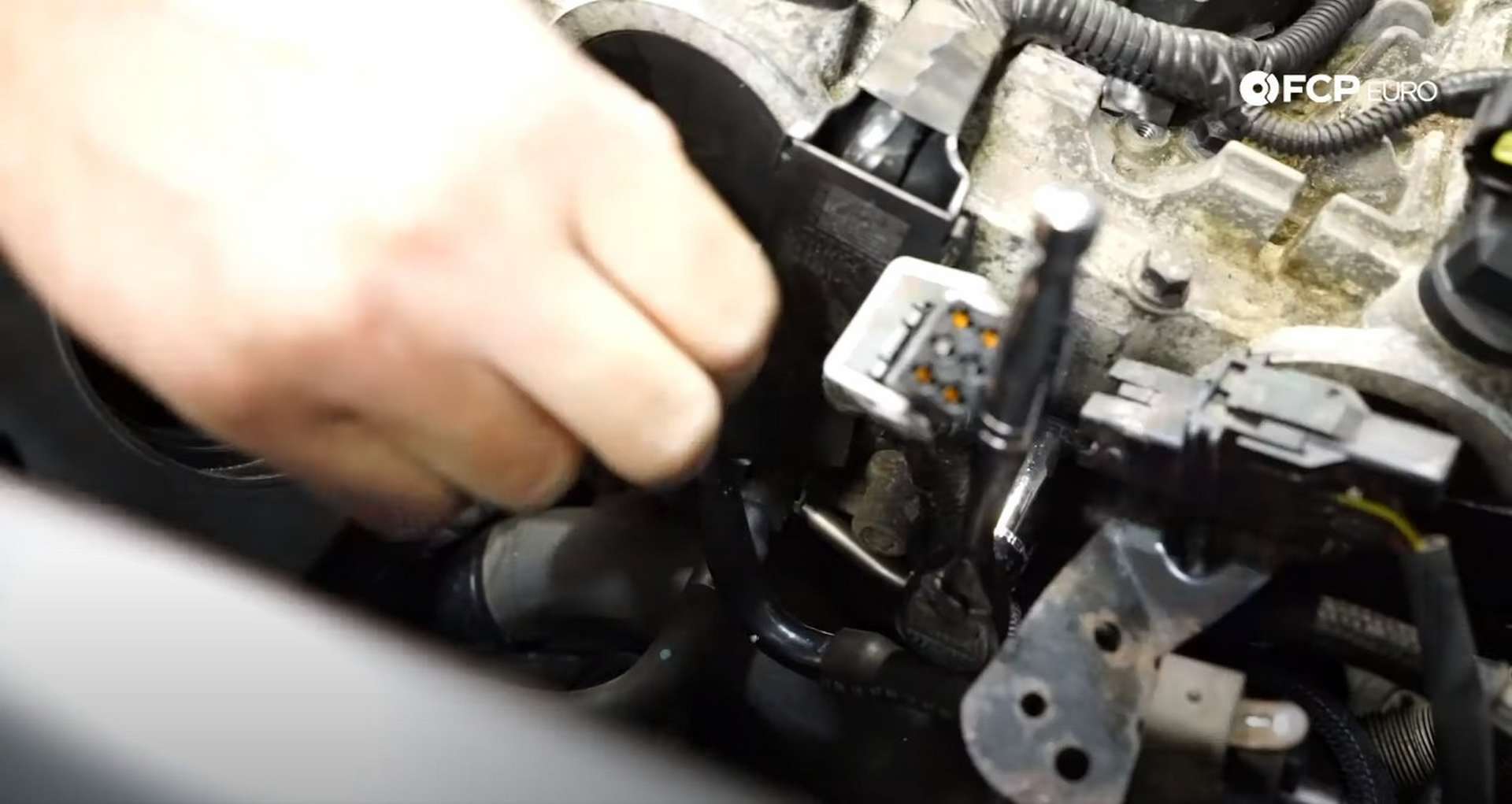 DIY Volvo P1 Timing Belt Replacement removing the 13mm bolt