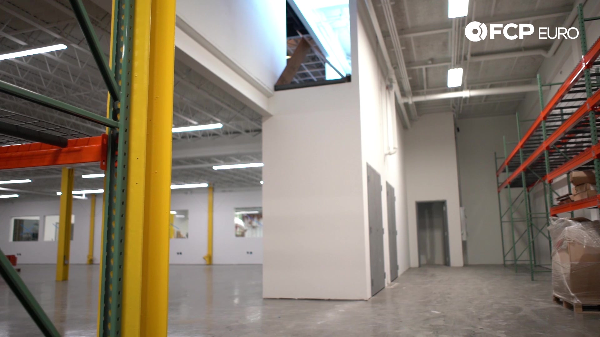 FCP Euro Customer Experience Center Vertical Lift