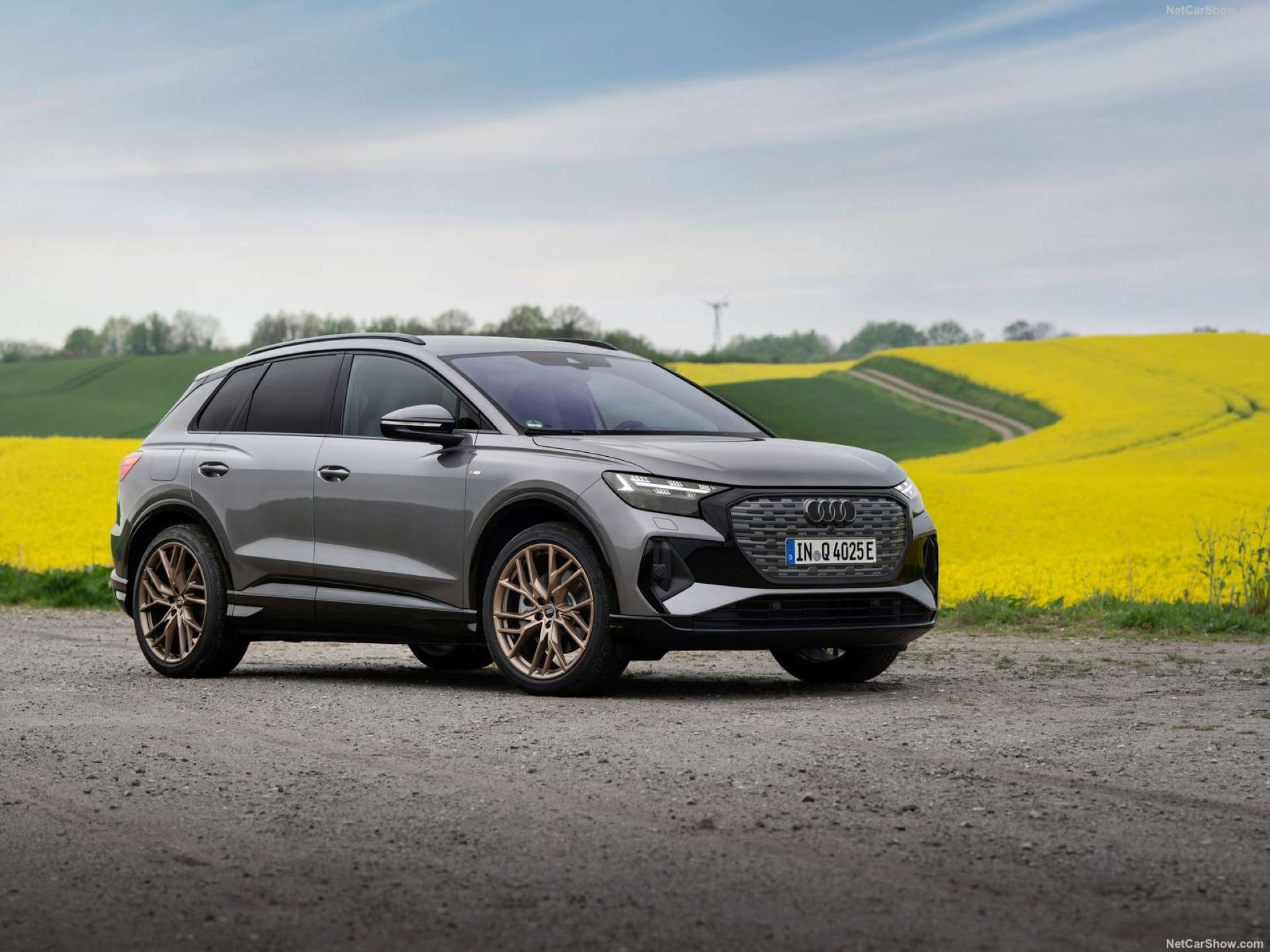 Europe's Top Electric Vehicles Audi-Q4_e-tron-2022-1600-1c