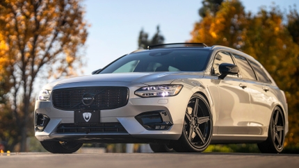 Swedish Style Wagon - Volvo V90 R-Design