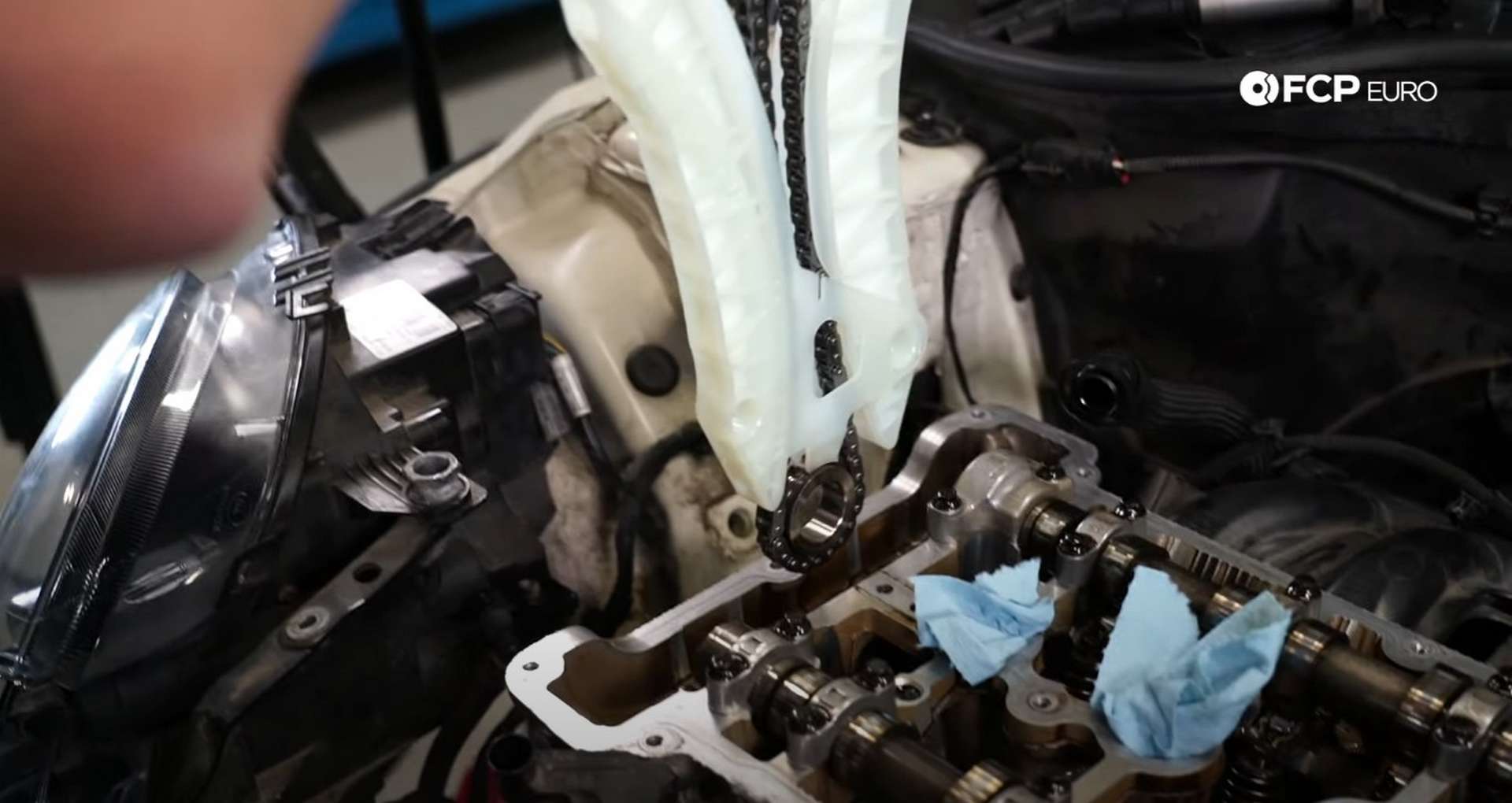 DIY MINI R56 Timing Chain Replacement installing the timing chain assembly