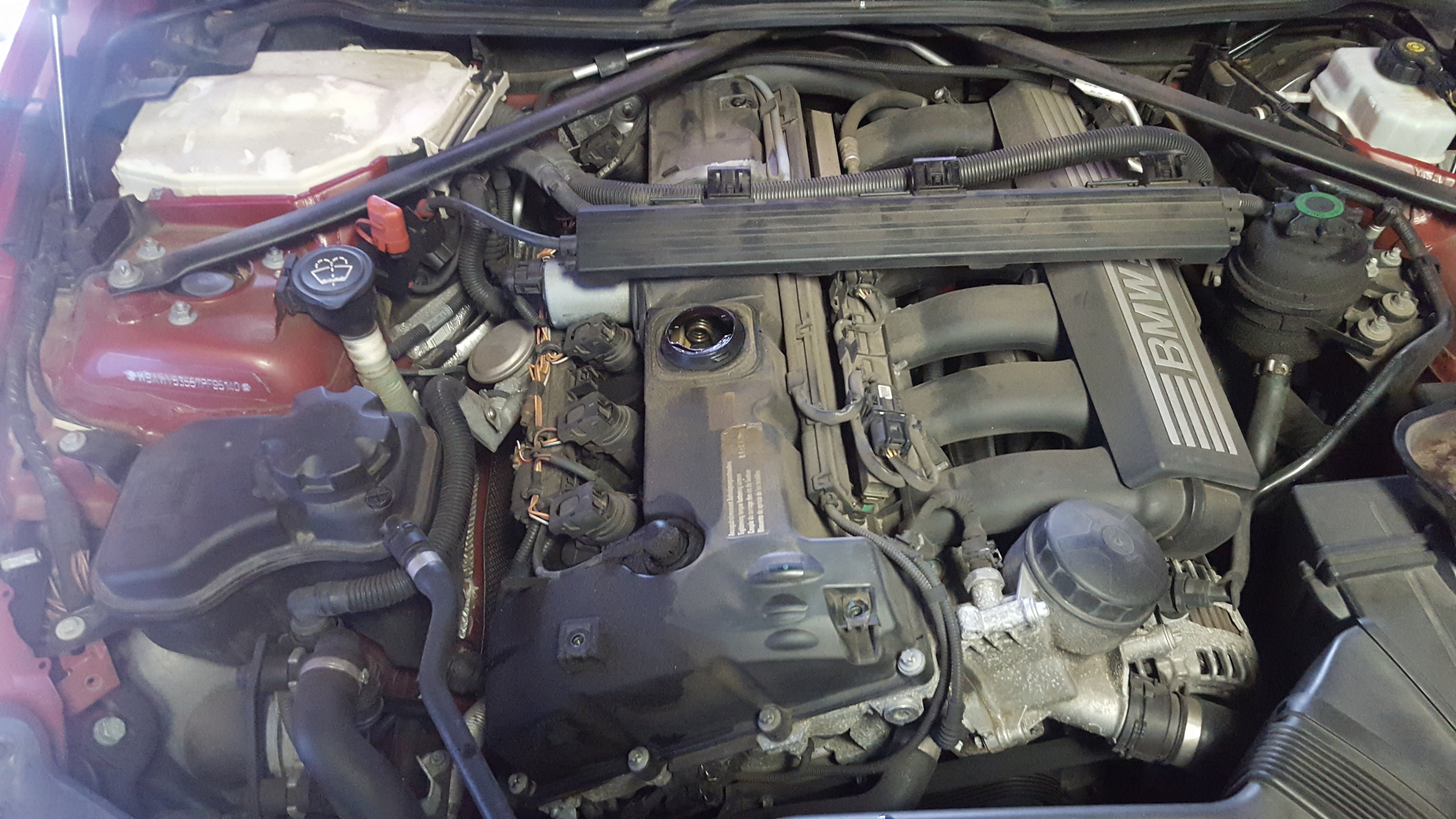 bmw-e90-engine-bay