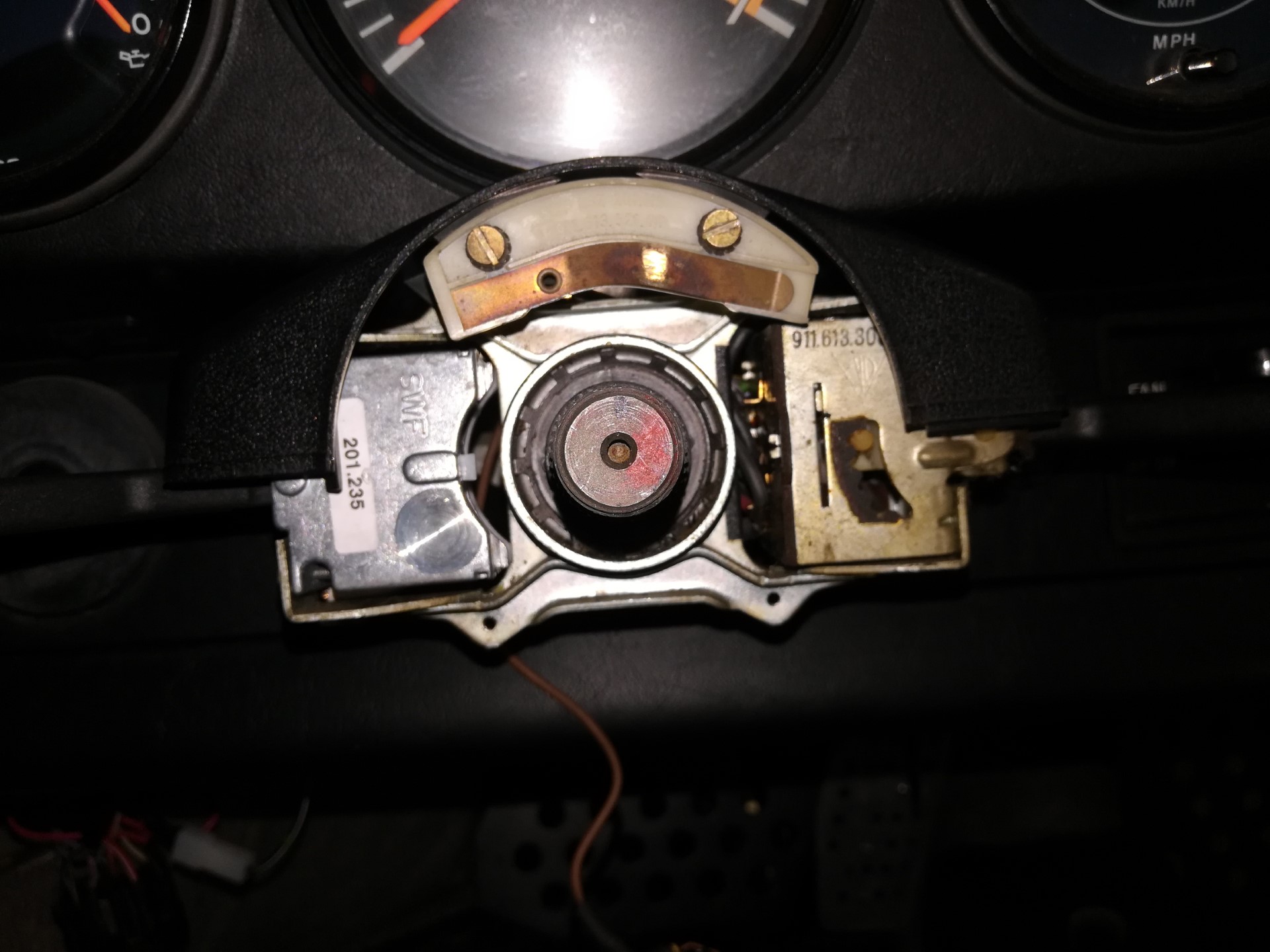 Air-cooled Porsche 911 Turn Signal Switch Installation