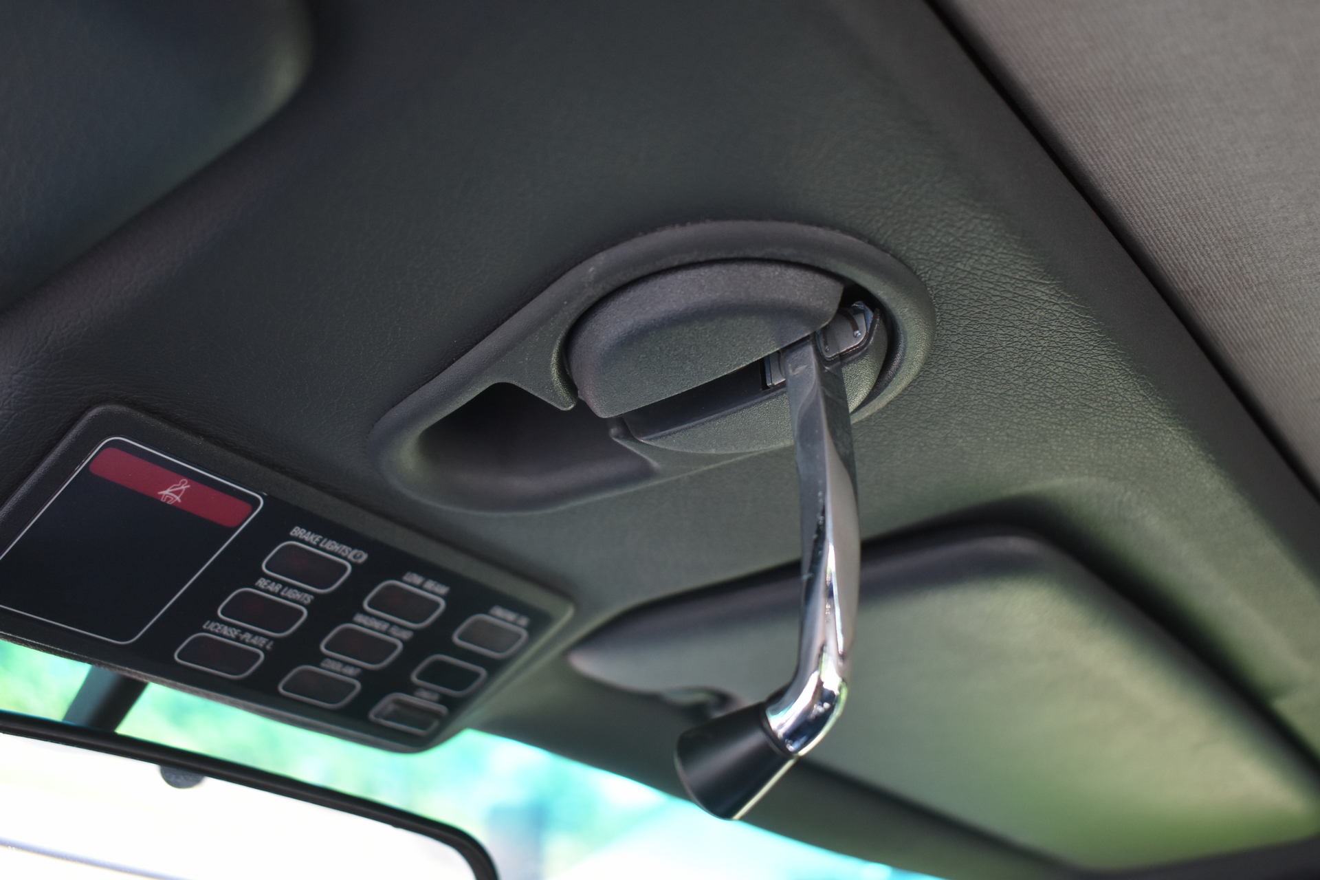 BMW E30 Buyers Guide Sunroof Crank