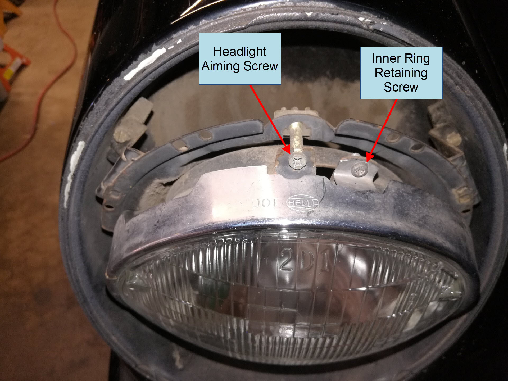 Air-cooled Porsche 911 Headlight Removal