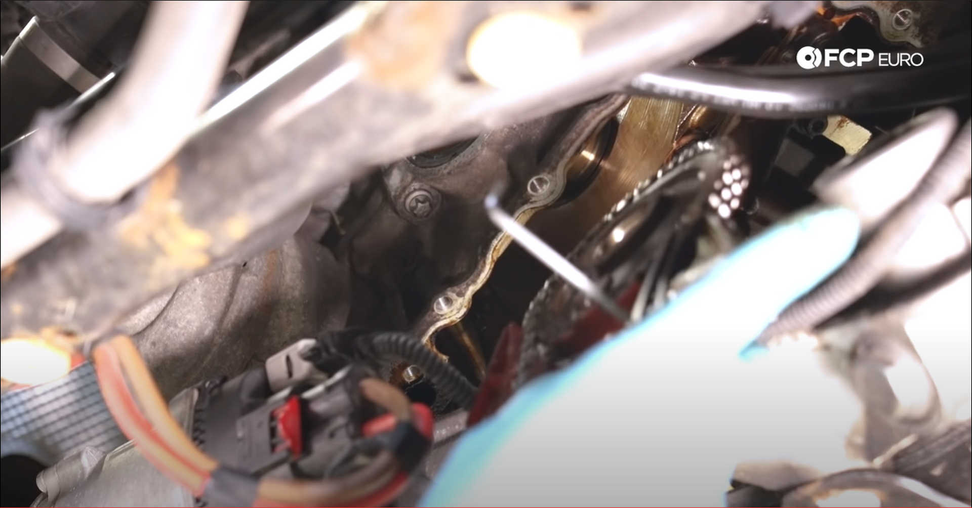 DIY BMW N20 Timing Chain removing the oil pump assembly
