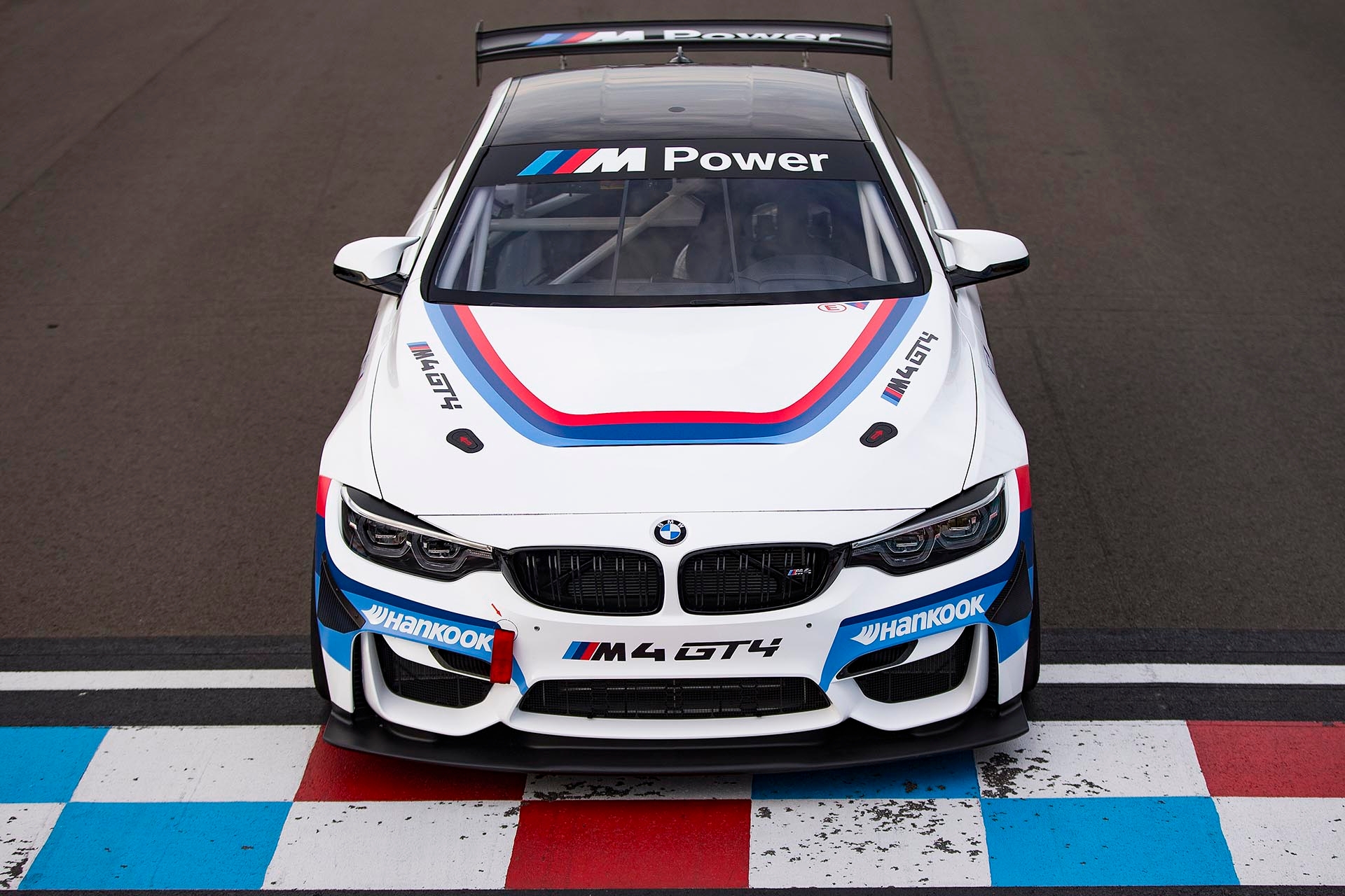 18_BMW M4 GT4 front factory livery