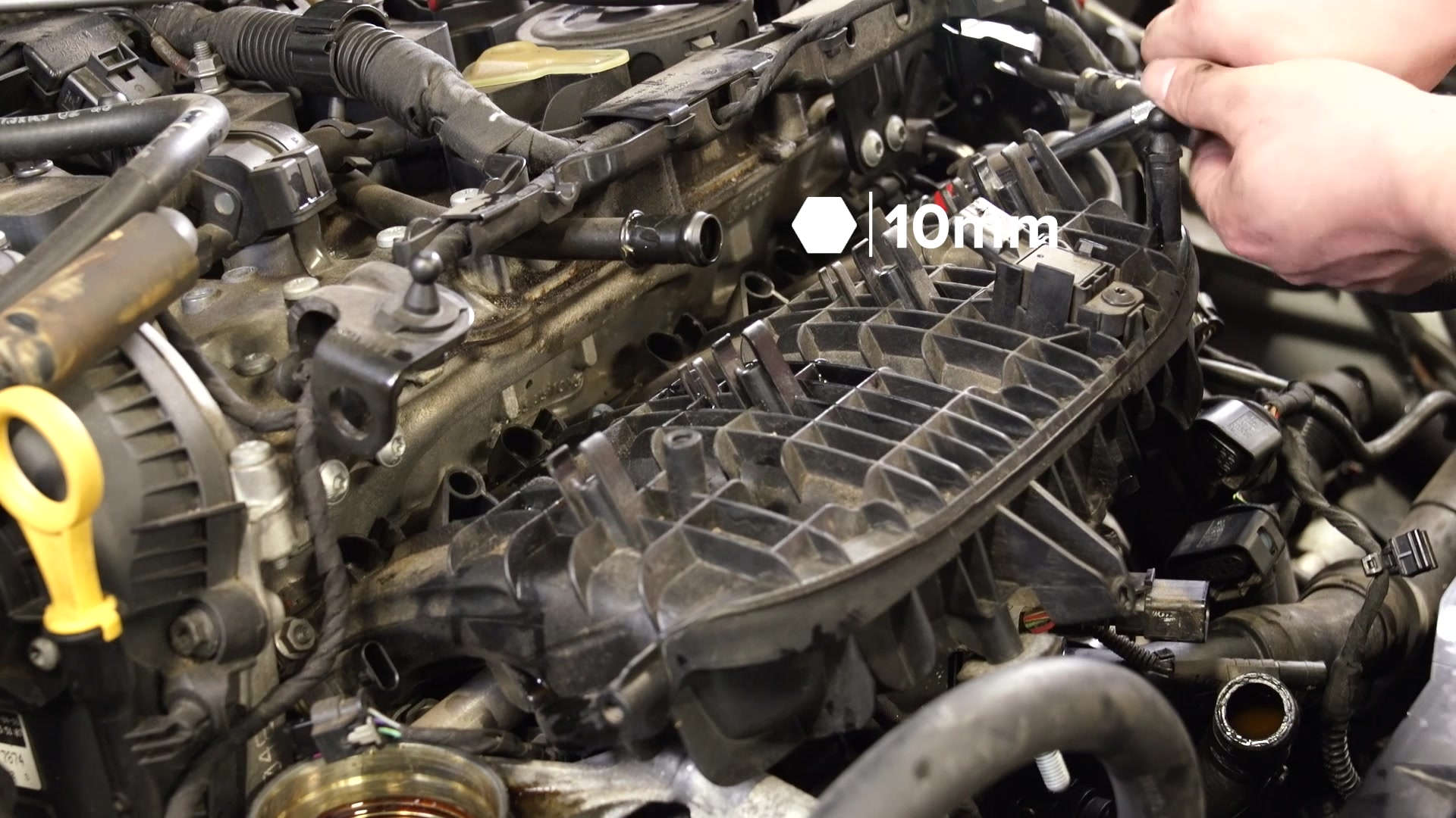 32-vw-mk7-manifold-removal-manifold-2t10