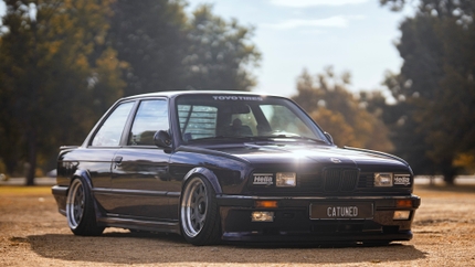 Violet Nineties Nostalgia - CAtuned E30 BMW 325is