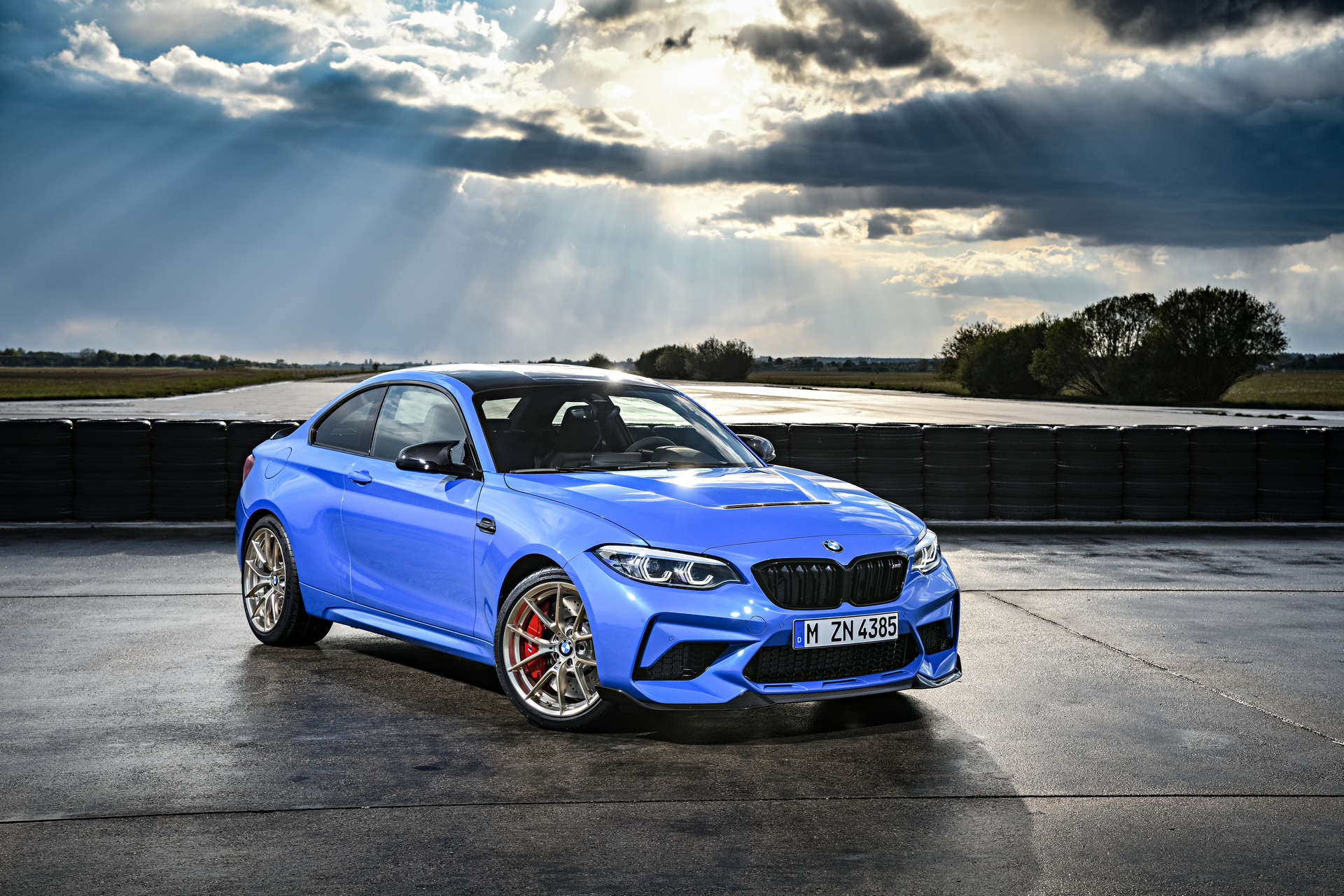 bmw-m2-cs-exterior