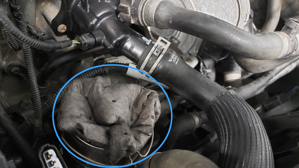Volvo V60 P3 Water Pump Replacement Intake Rag Placement