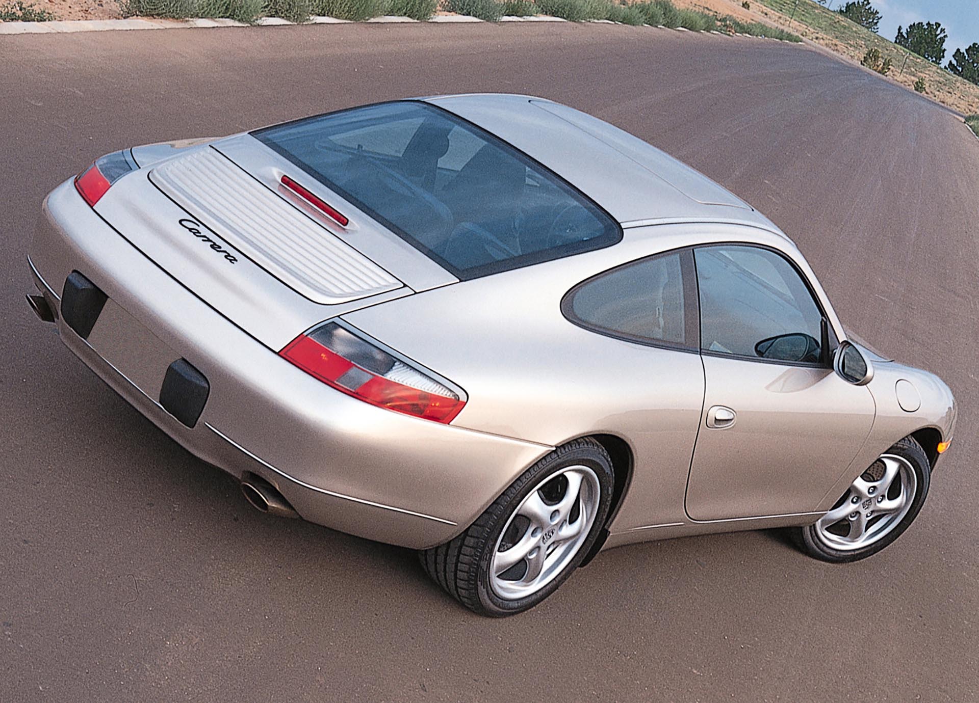 09_Porsche 911 Carrera_Coupe re