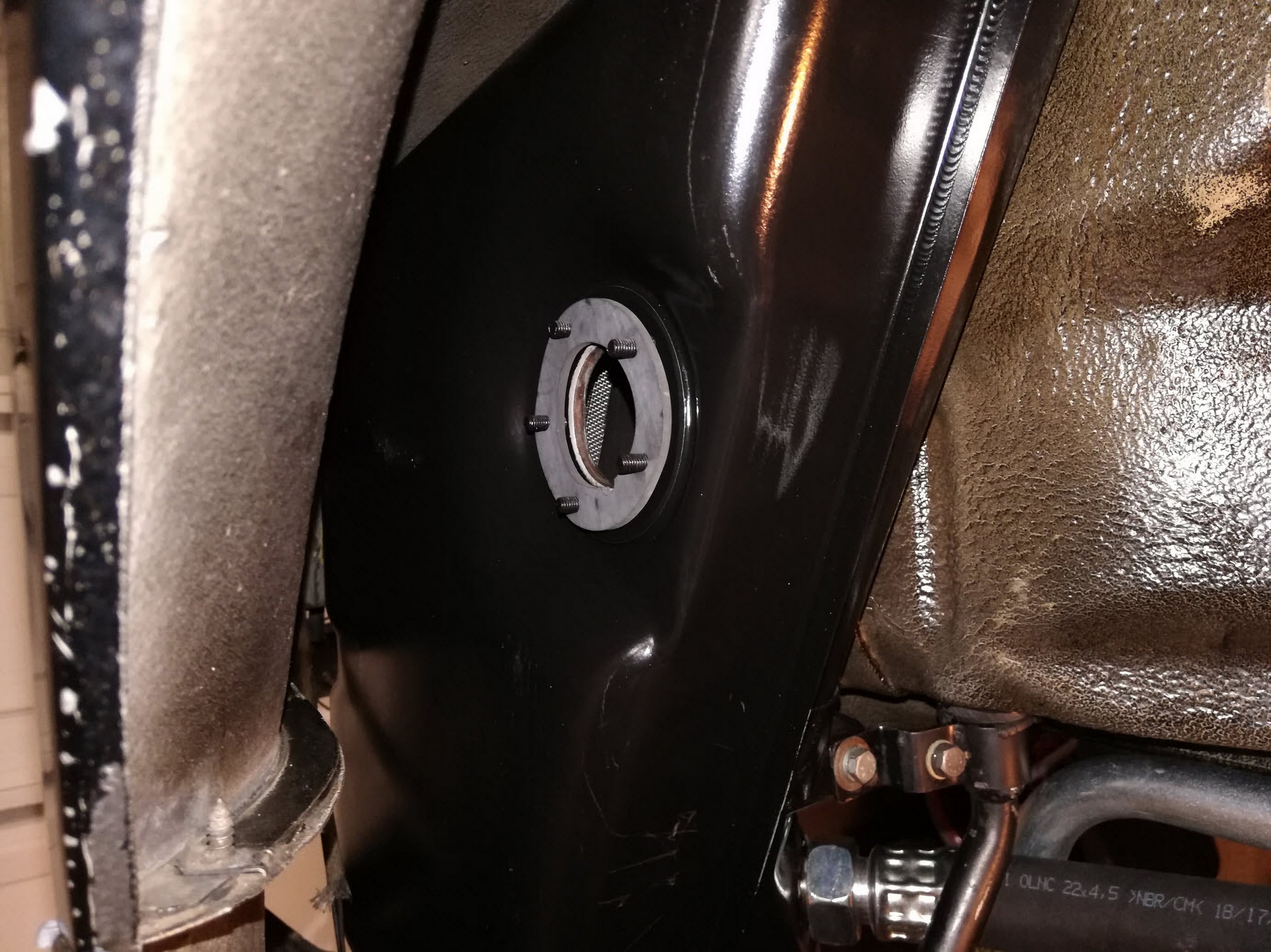 Porsche 911 Oil Tank Level Sensor Gasket Install
