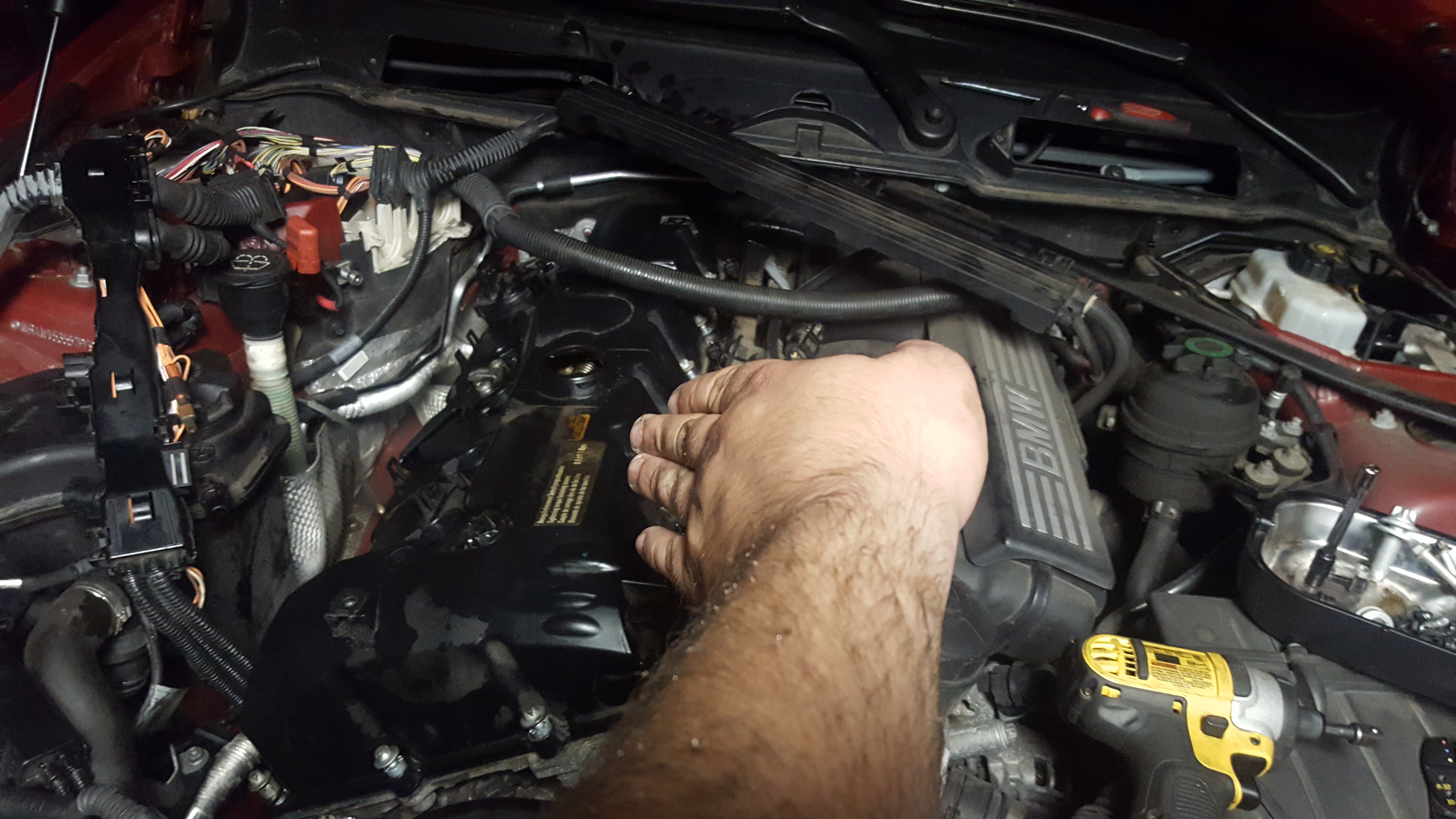 bmw-e90-engine-bay