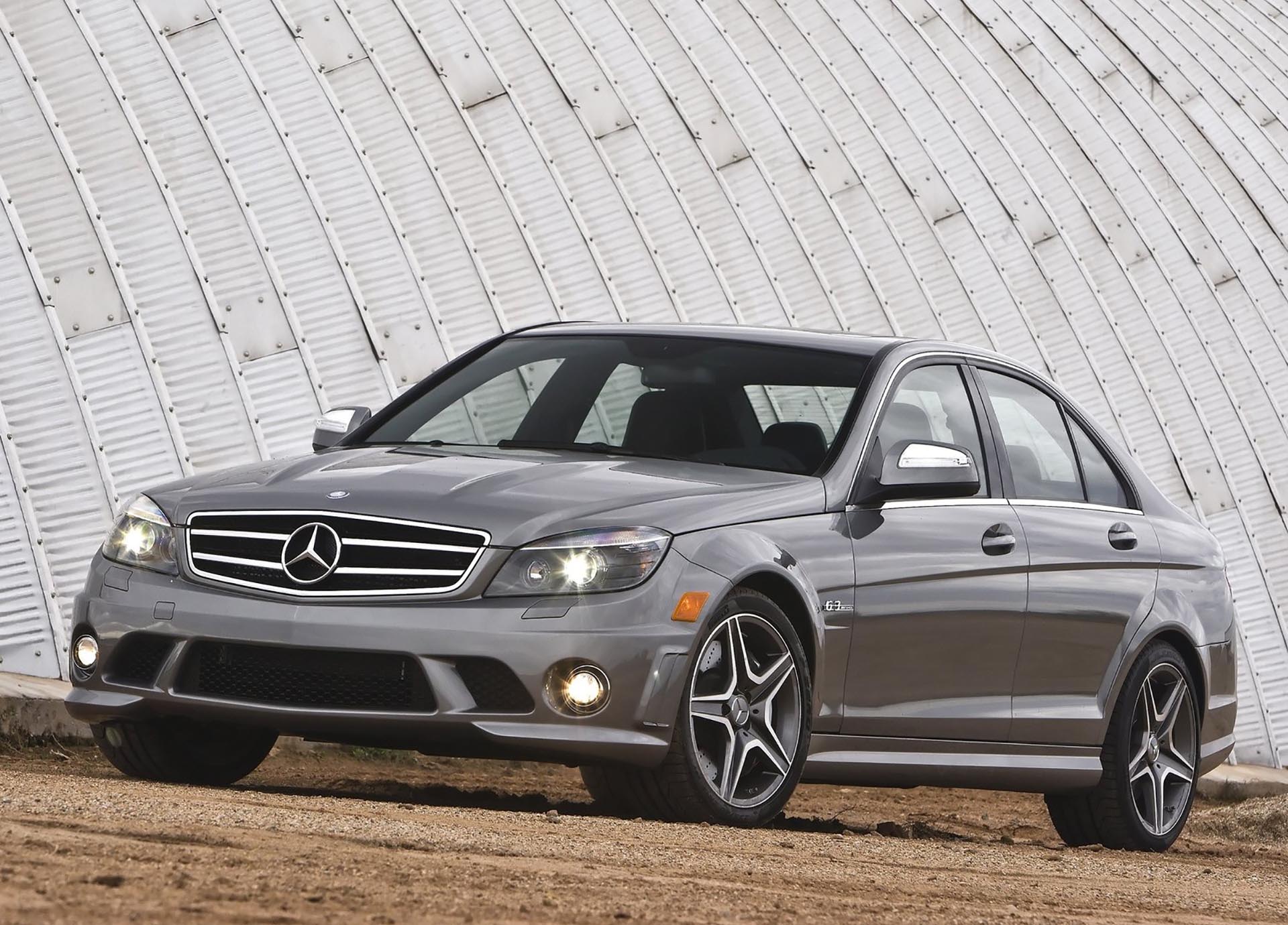 10_Mercedes-Benz C63 AMG front