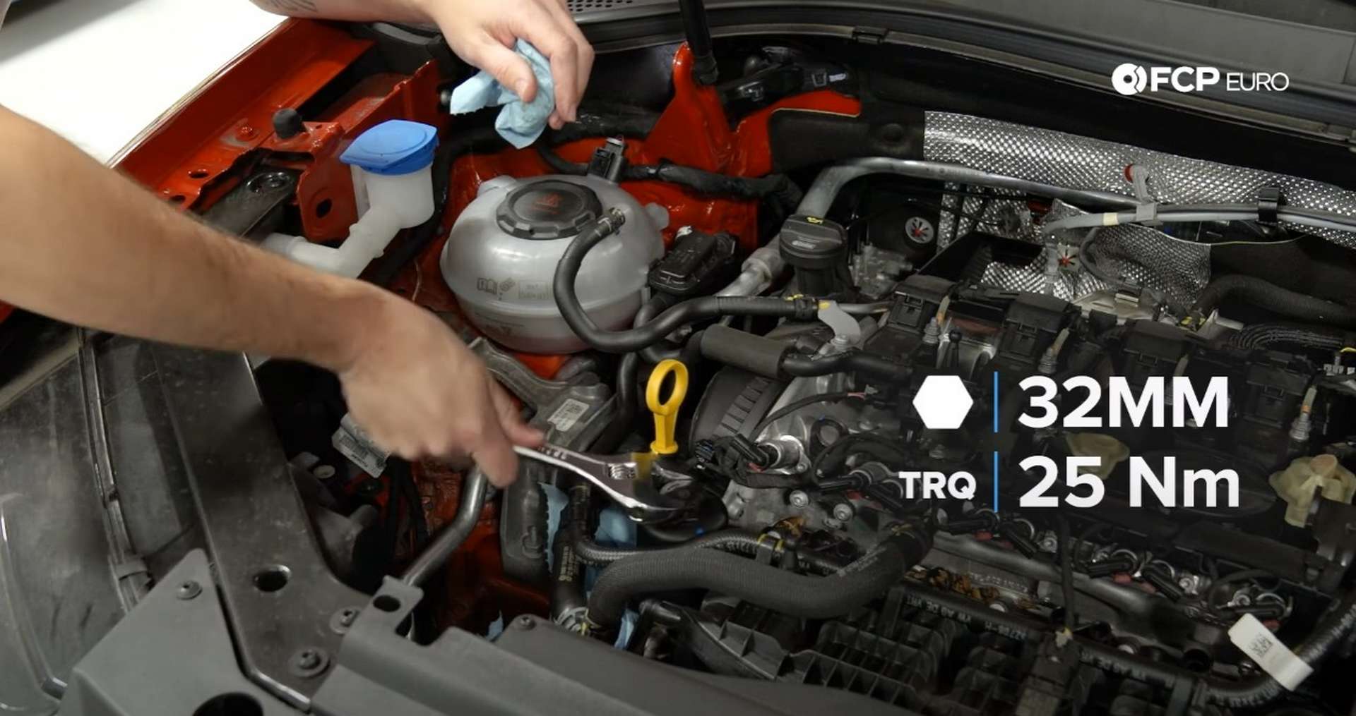 DIY Volkswagen EA888 Oil Change torquing the cap
