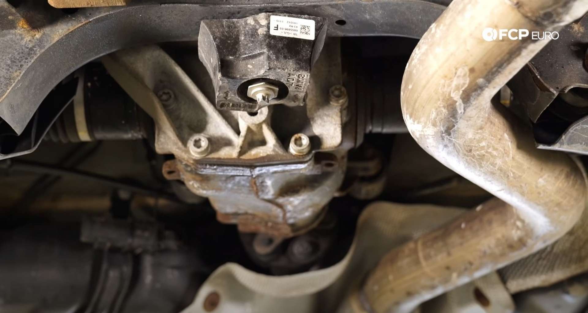 DIY BMW F30 Rear Differential Fluid Replacement vibration dampener location