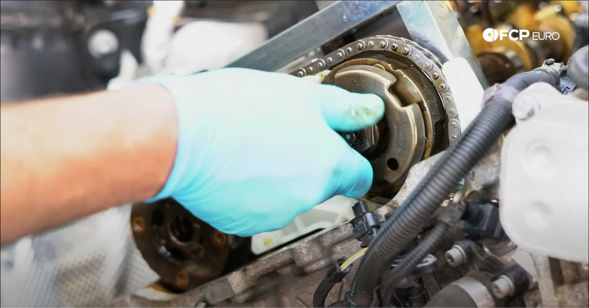 DIY BMW N20 Timing Chain installing the camshaft adjusters