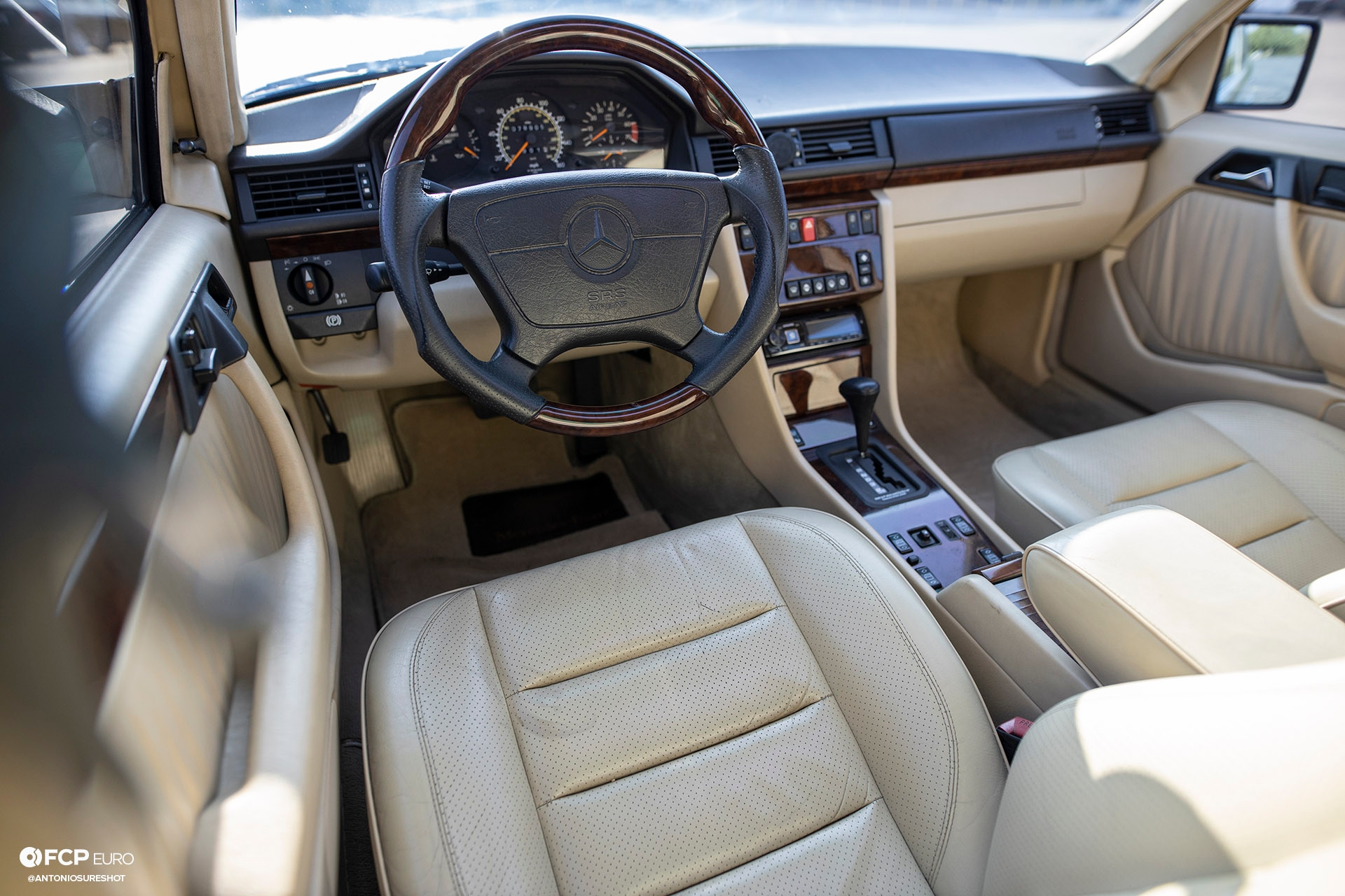 Mercedes Benz Porsche 500E EOSR7914