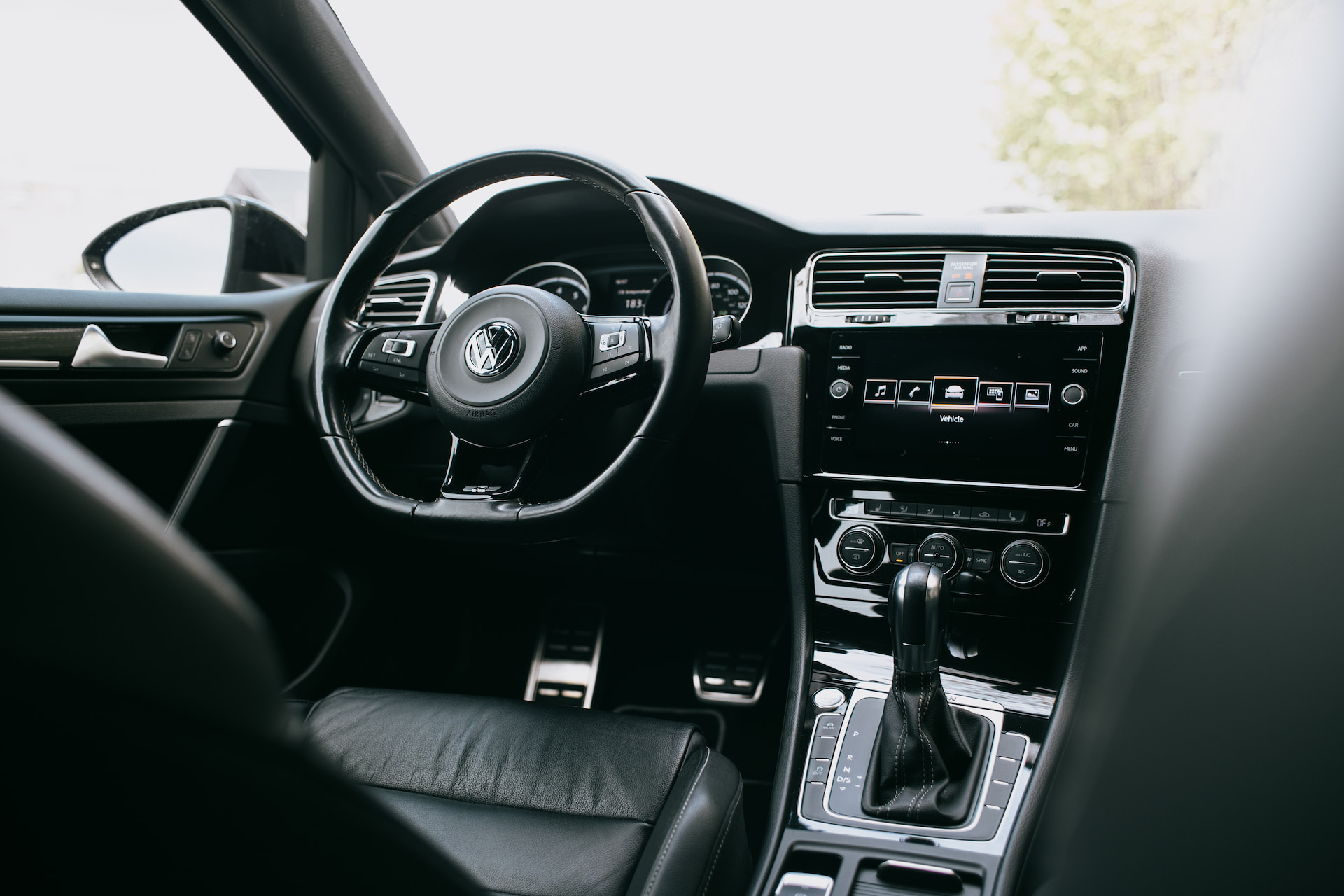 FCP_Euro_Mk7_Golf_R_Buyers_Guide_Interior