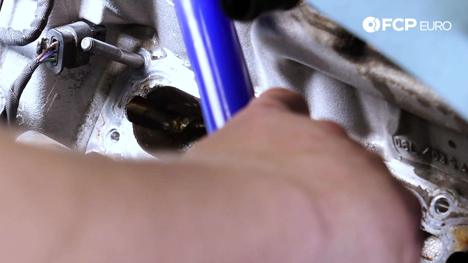 12-vw-mk7-gti-liqui-moly-valve-clean