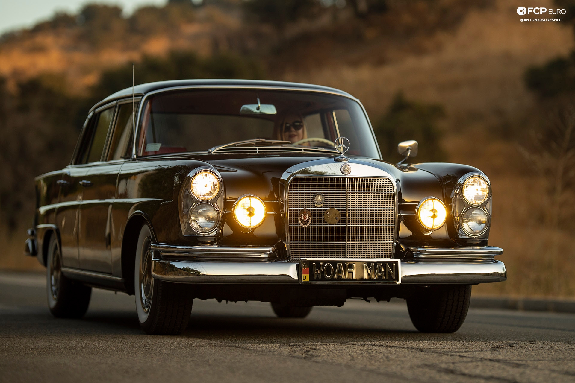 Mercedes Benz 220S Heckflosse Fintail W111 Belinda Benzo EOSR1814