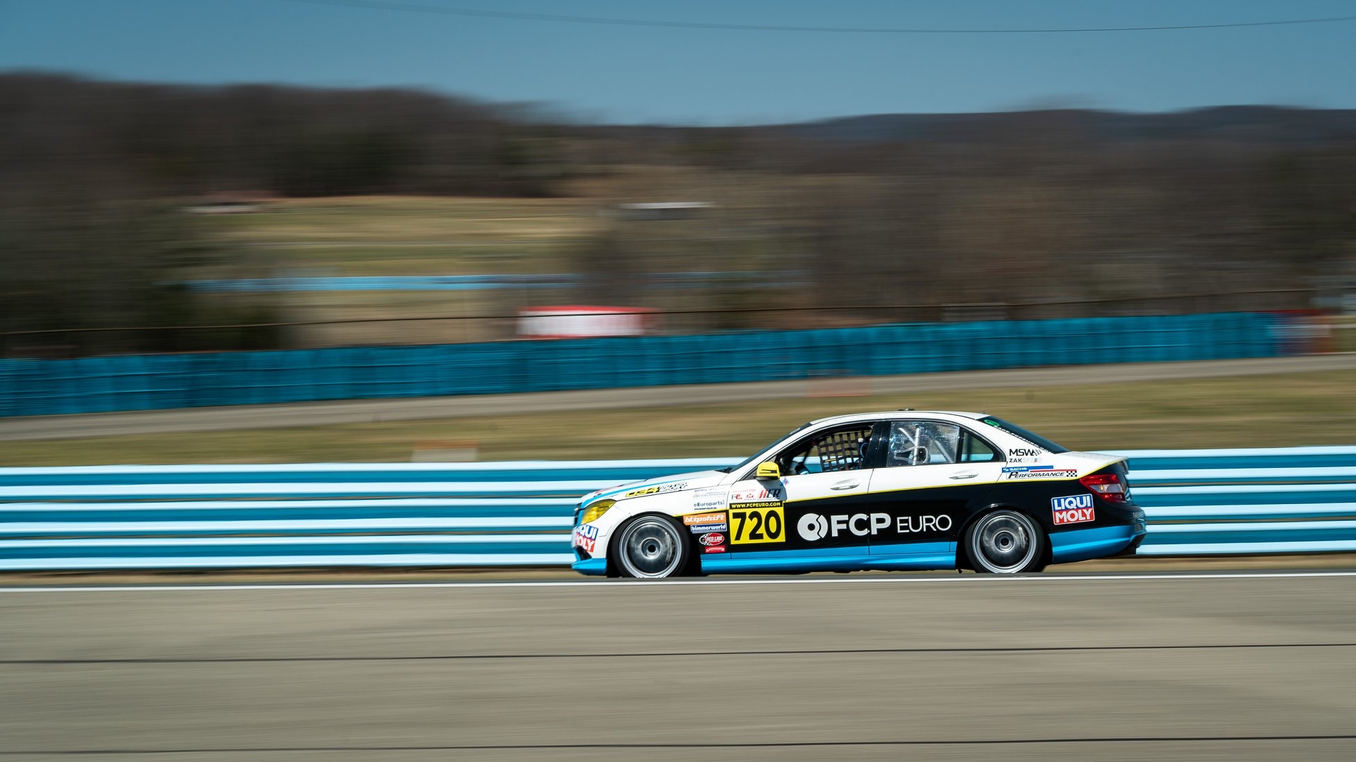 Mercedes-Benz-C300-Race-Car-2