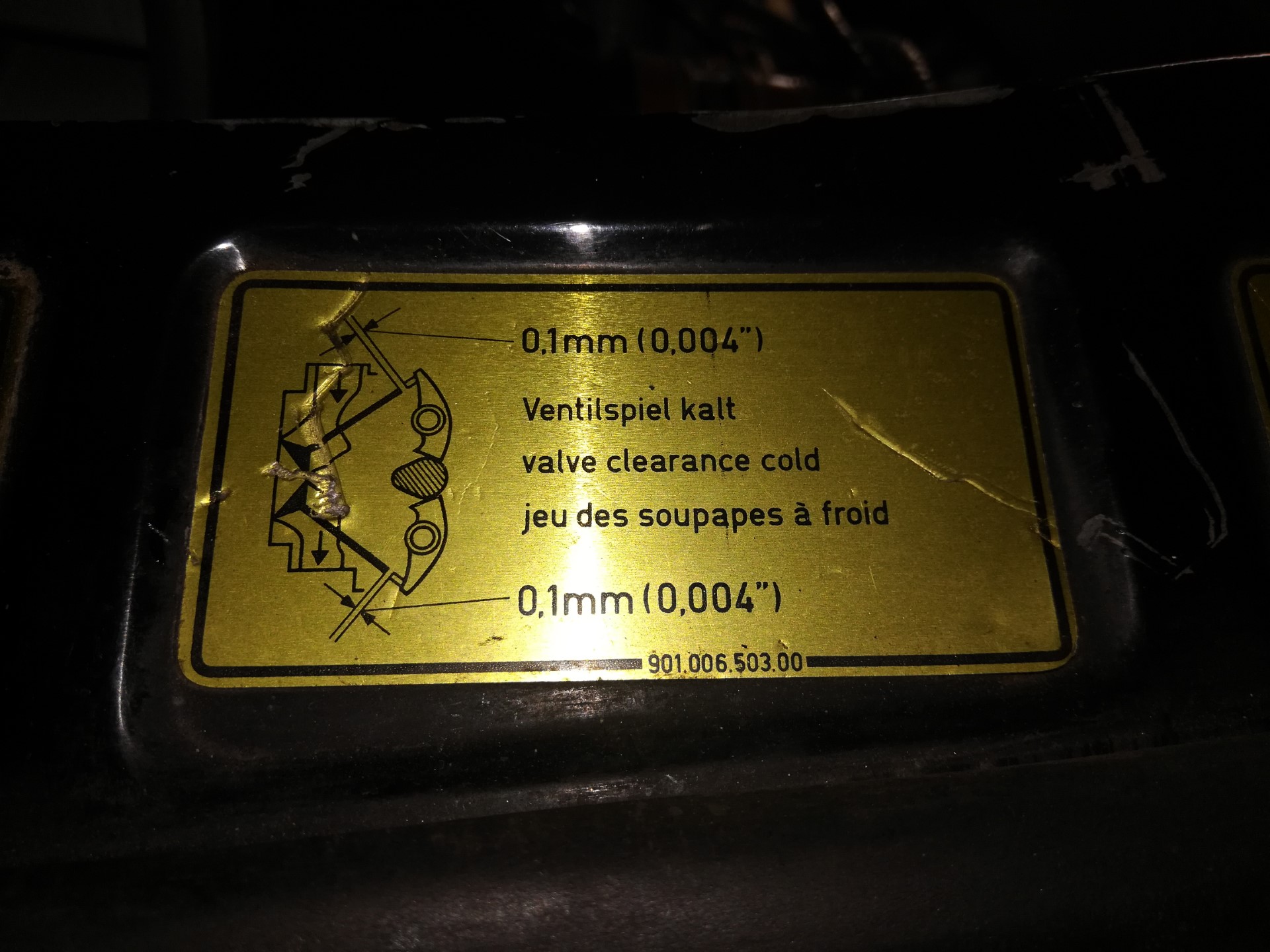 Air-cooled Porsche 911 valve clearance decal