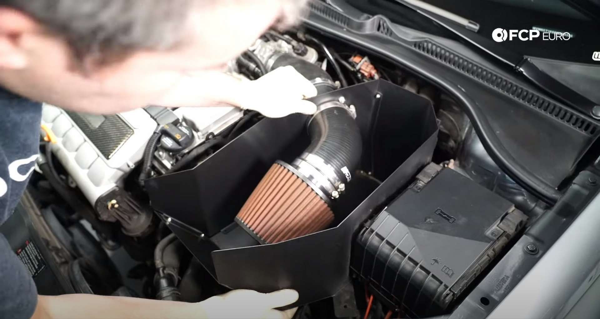 61-DIY-VW-VR6-Valve-Cover-Gasket-Redressing-Engine